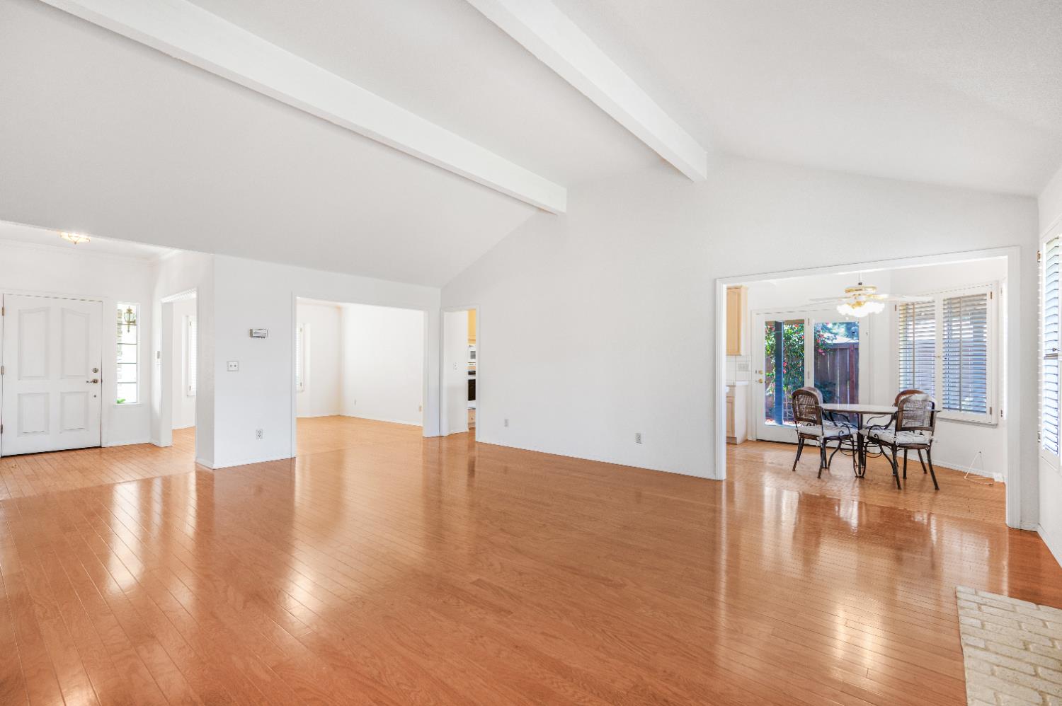 6323 N Marks Ave, Fresno, CA 93711