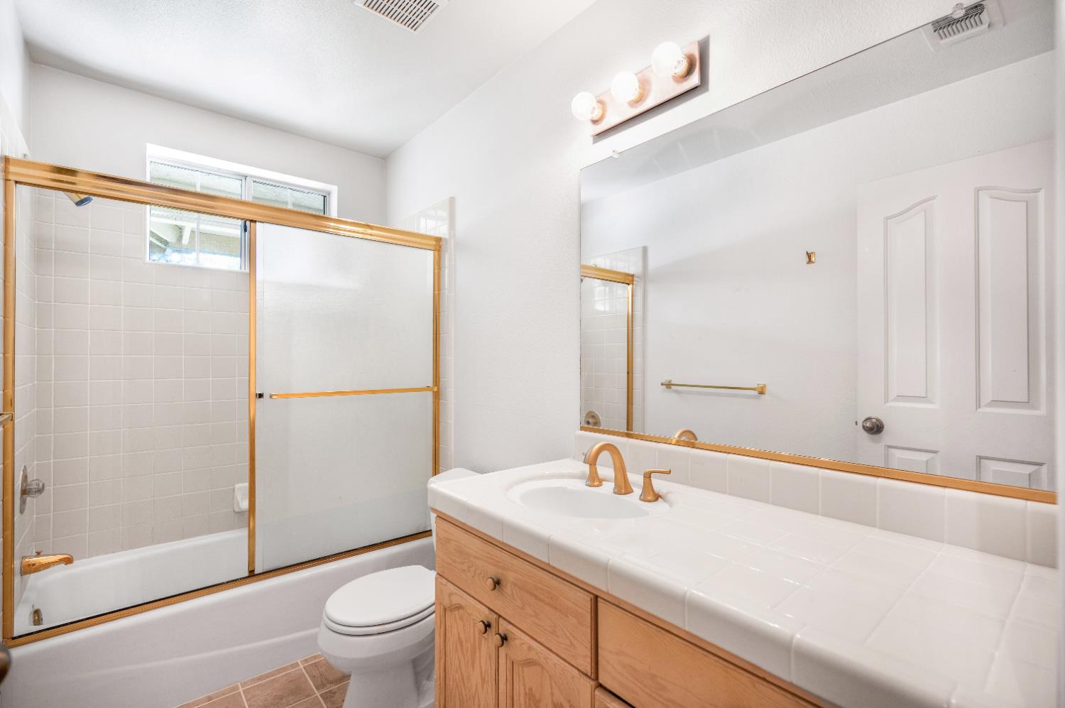 6323 N Marks Ave, Fresno, CA 93711