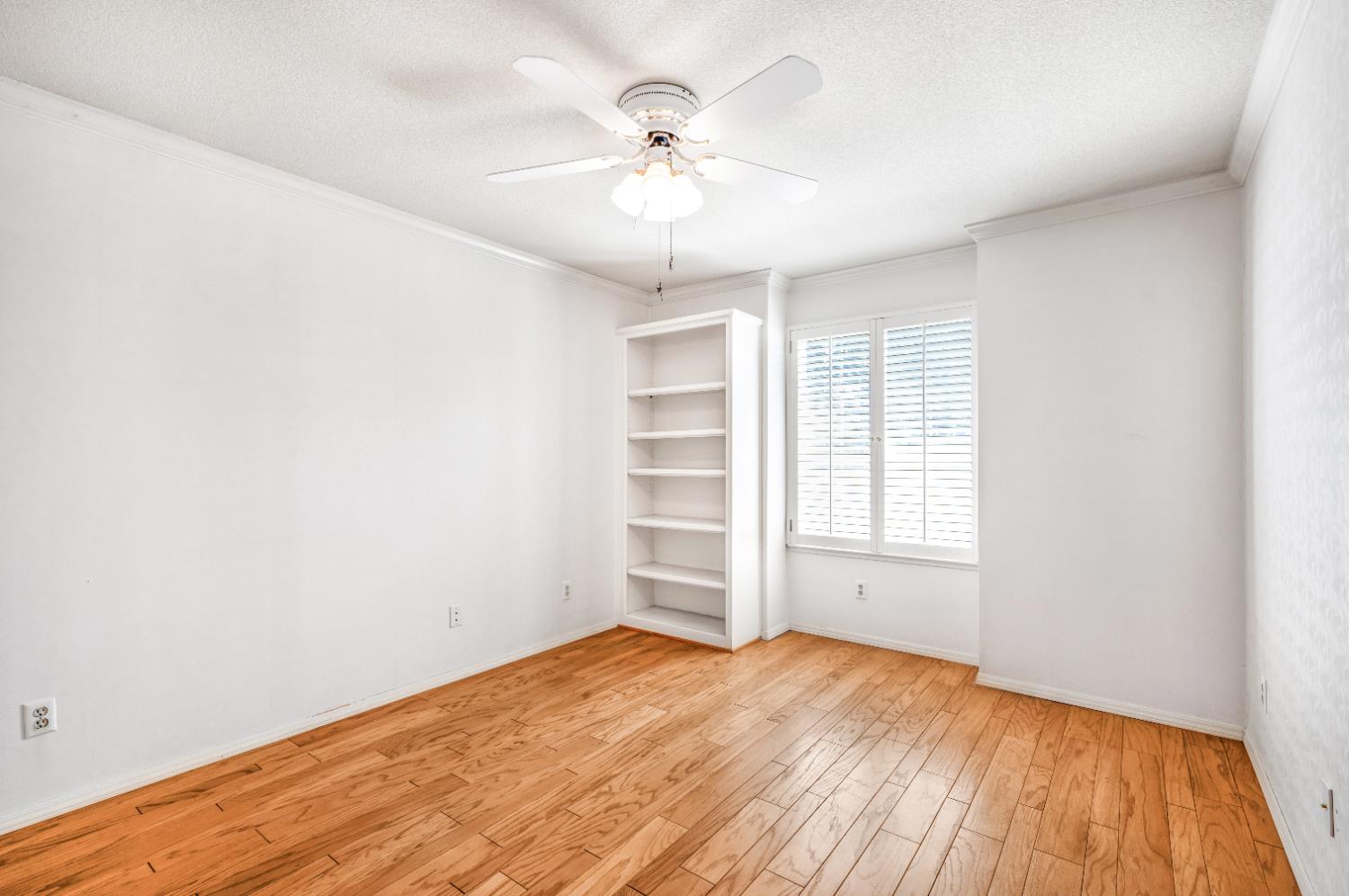 6323 N Marks Ave, Fresno, CA 93711