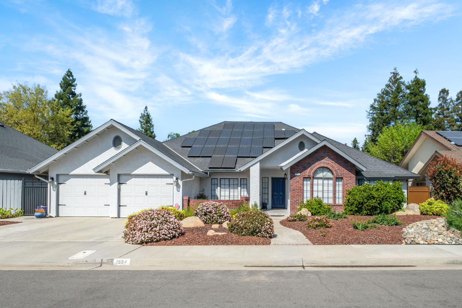 1554 E Omaha Ave, Fresno, CA 93720