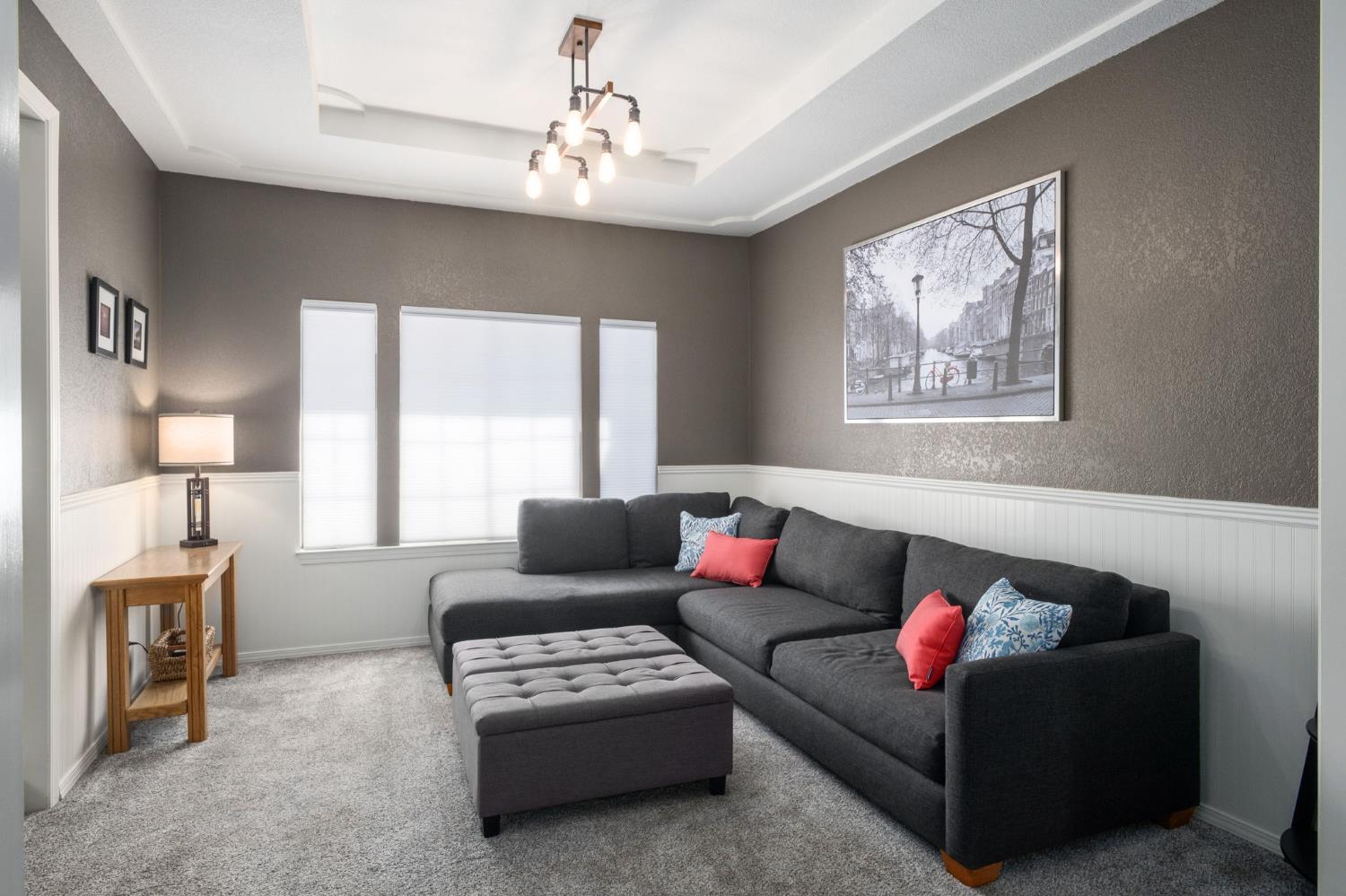 1554 E Omaha Ave, Fresno, CA 93720