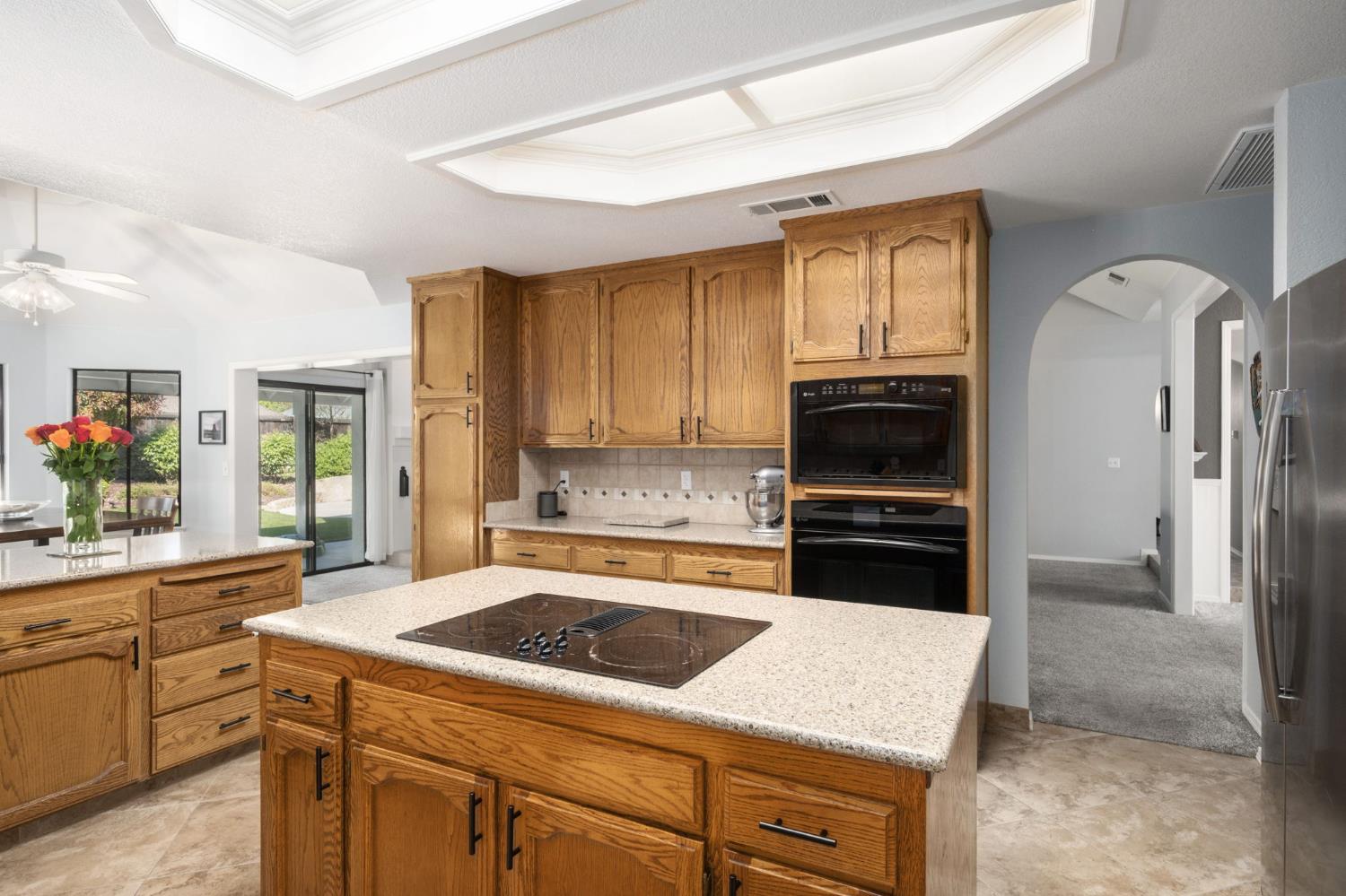 1554 E Omaha Ave, Fresno, CA 93720