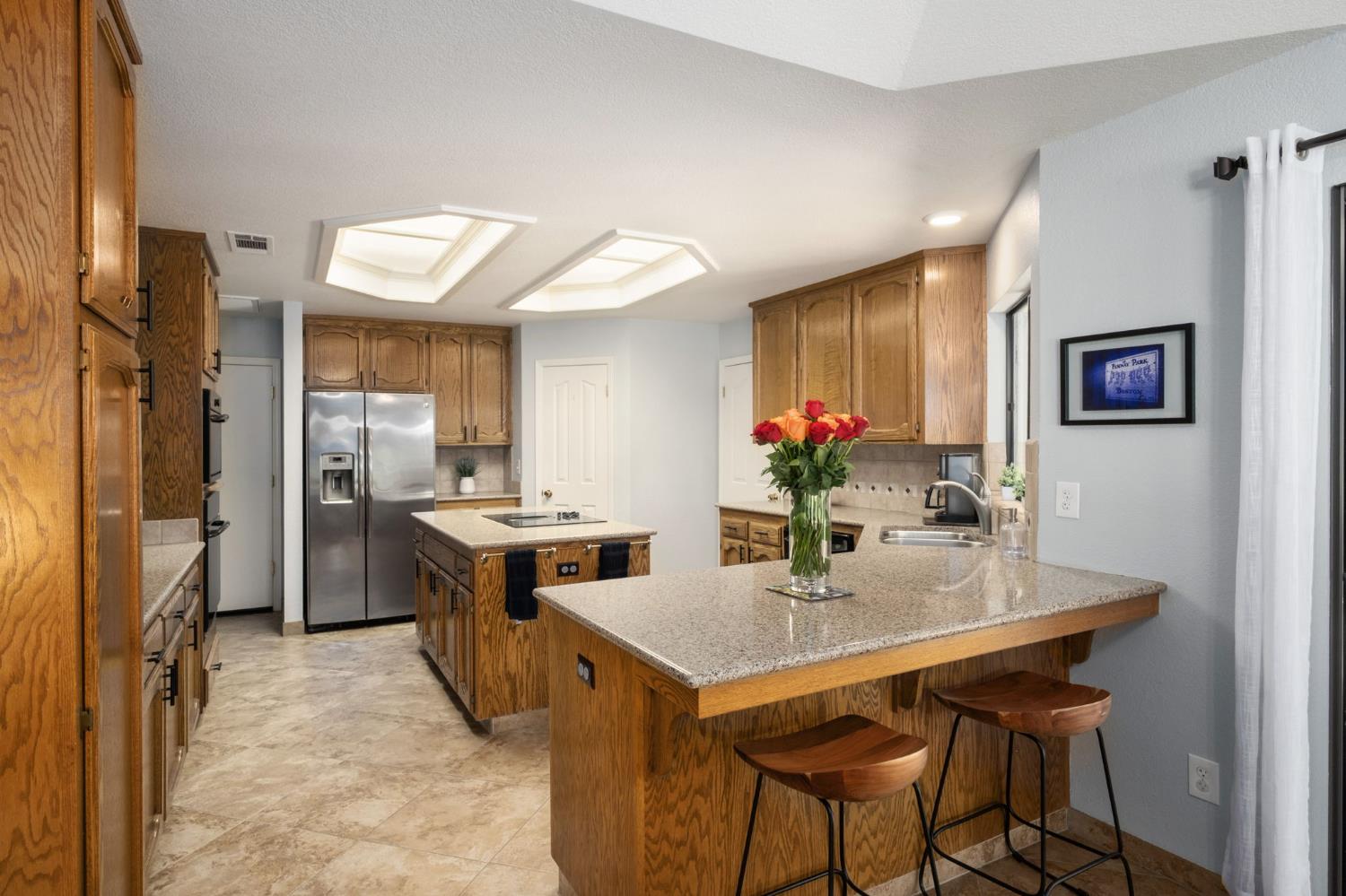 1554 E Omaha Ave, Fresno, CA 93720