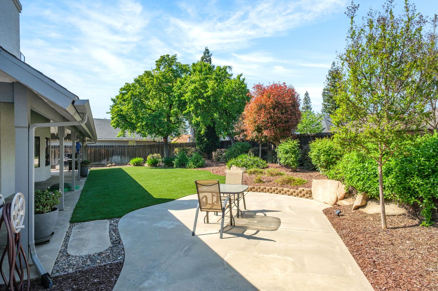 1554 E Omaha Ave, Fresno, CA 93720