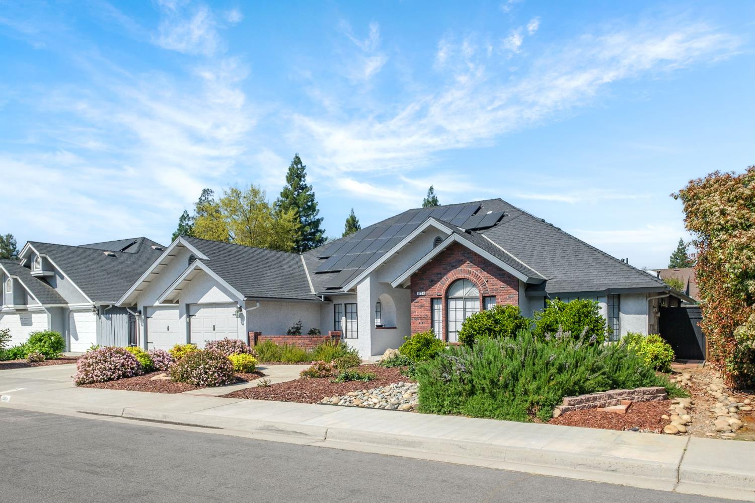 1554 E Omaha Ave, Fresno, CA 93720