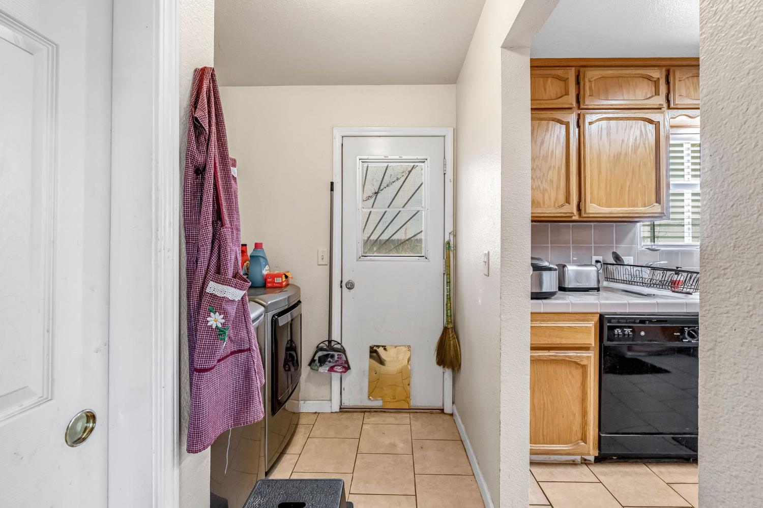 94 N Locan Ave, Fresno, CA 93737