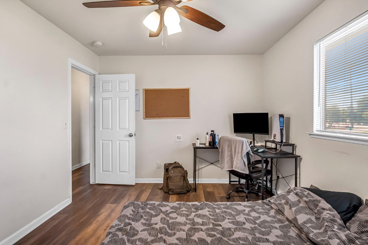 94 N Locan Ave, Fresno, CA 93737