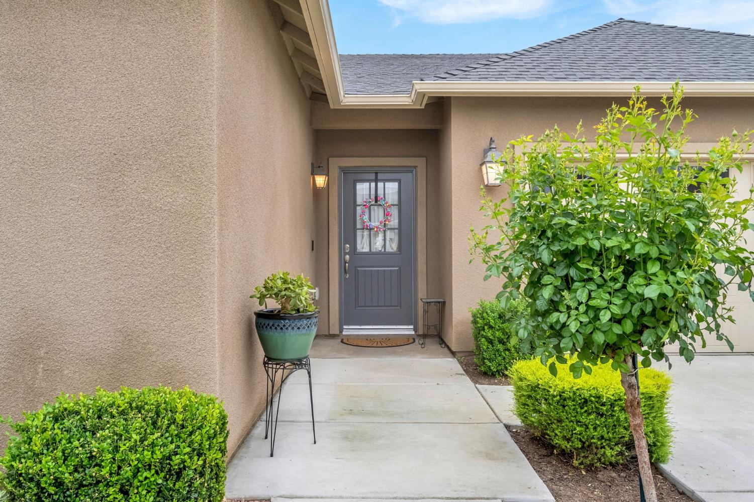 6239 E Fedora Ave, Fresno, CA 93727