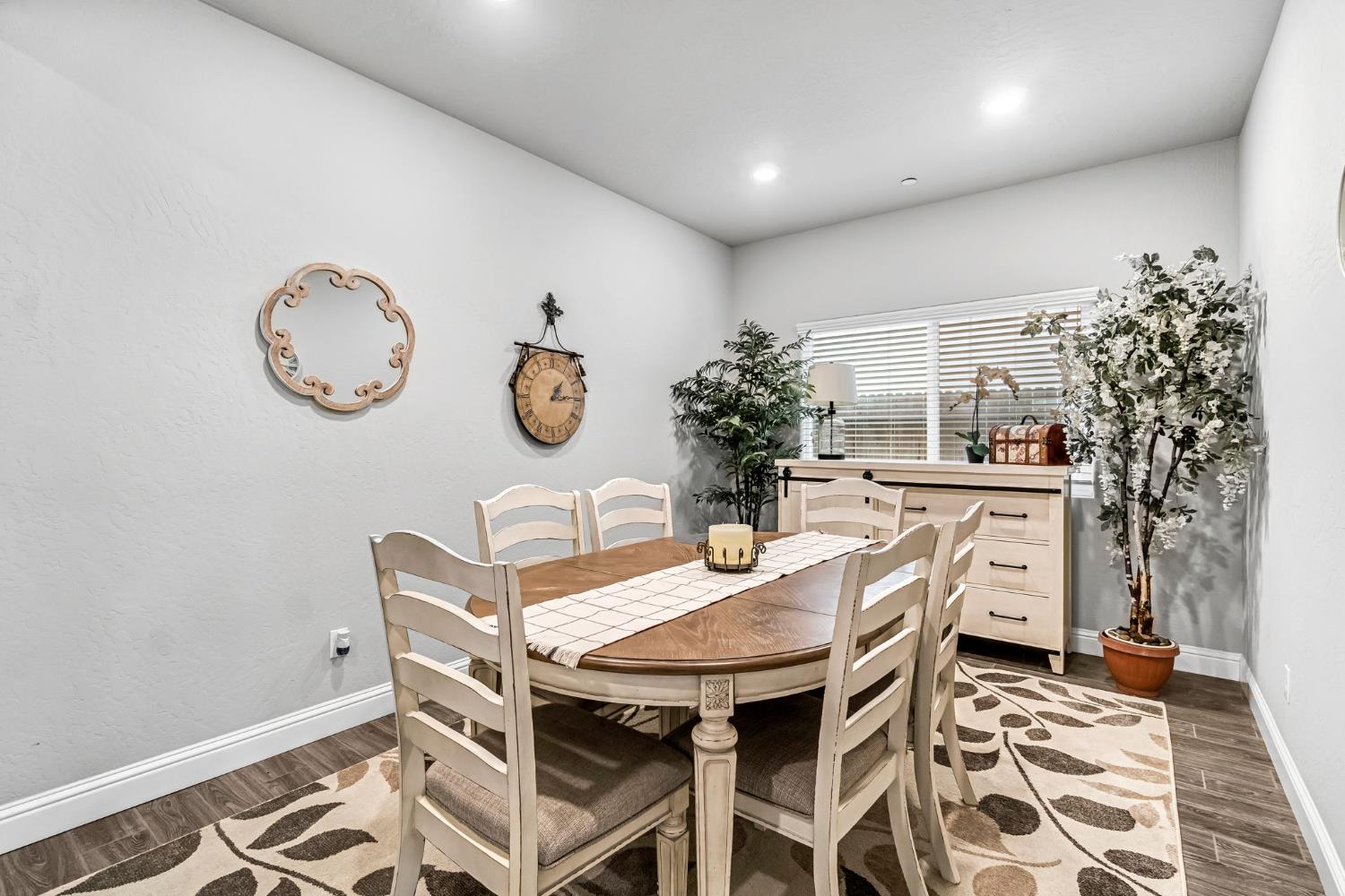 6239 E Fedora Ave, Fresno, CA 93727