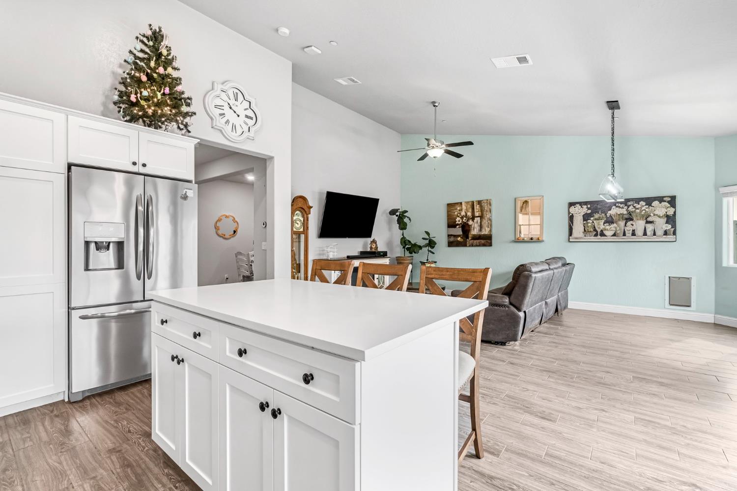 6239 E Fedora Ave, Fresno, CA 93727