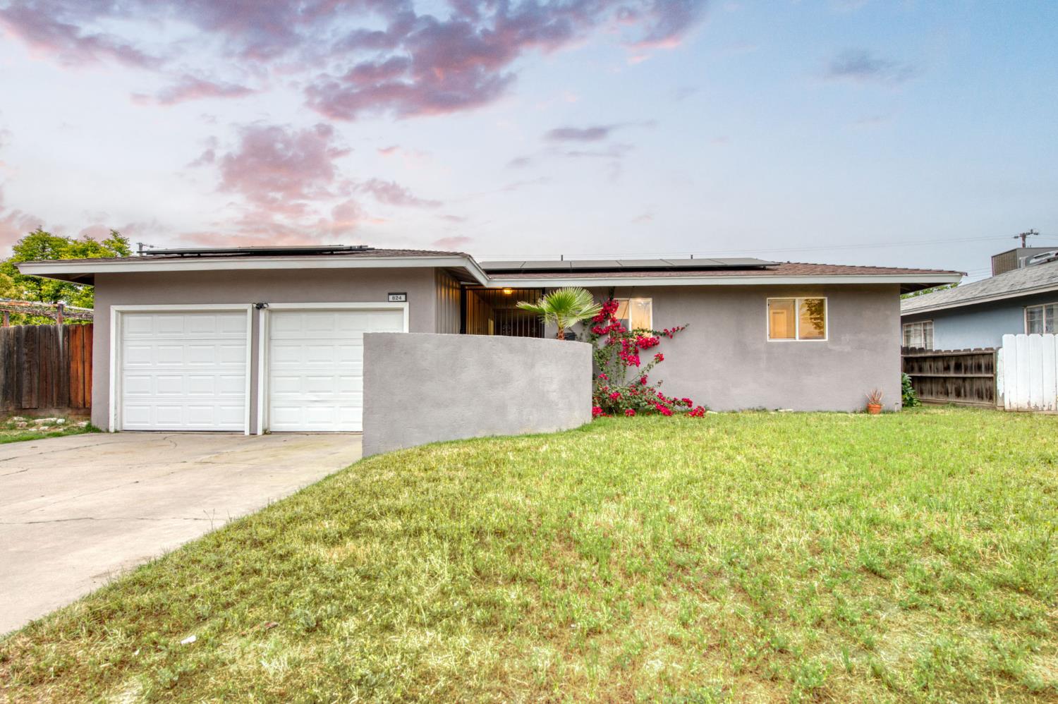 824 W Clinton Ave, Fresno, CA 93705