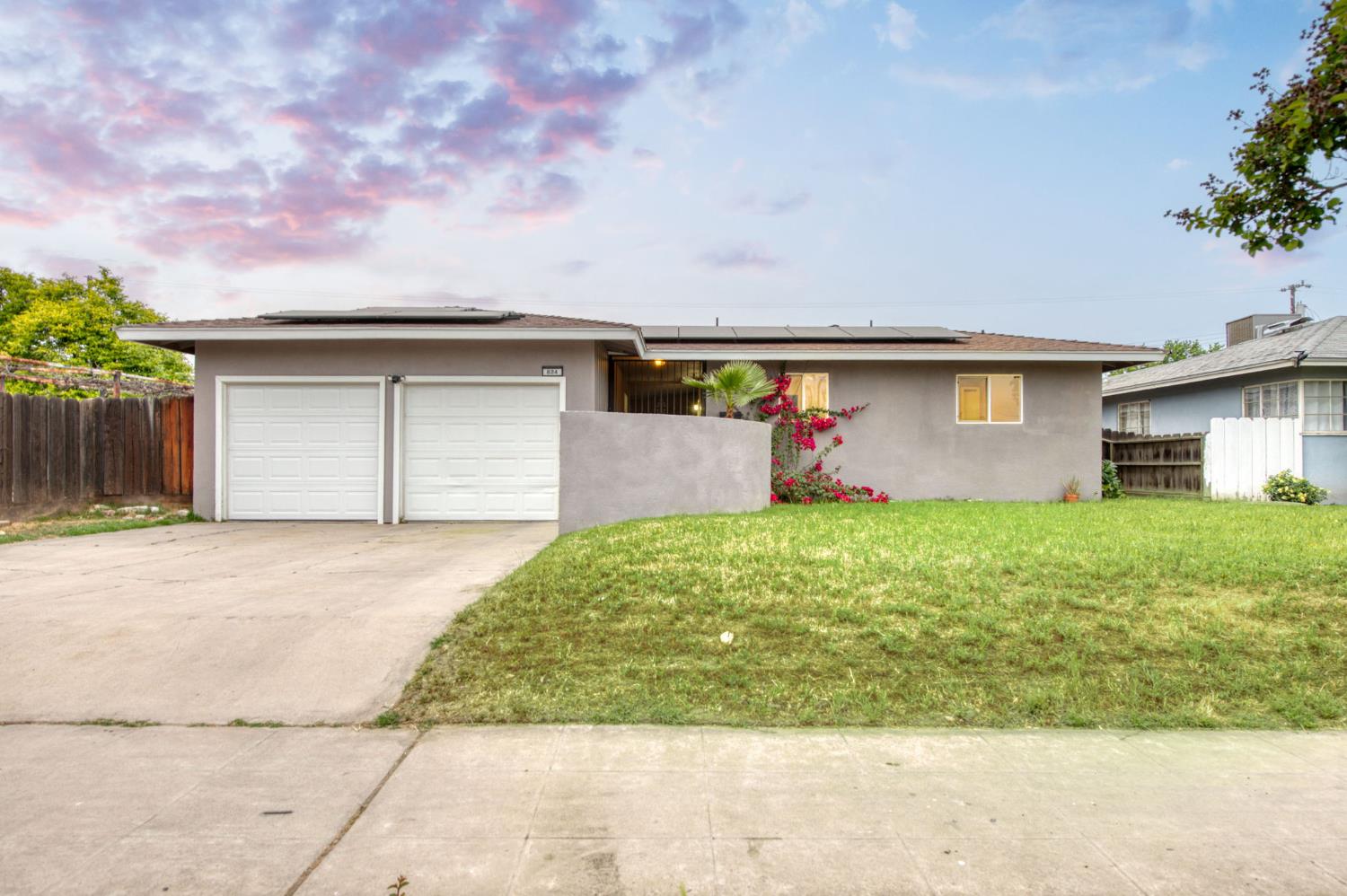 824 W Clinton Ave, Fresno, CA 93705