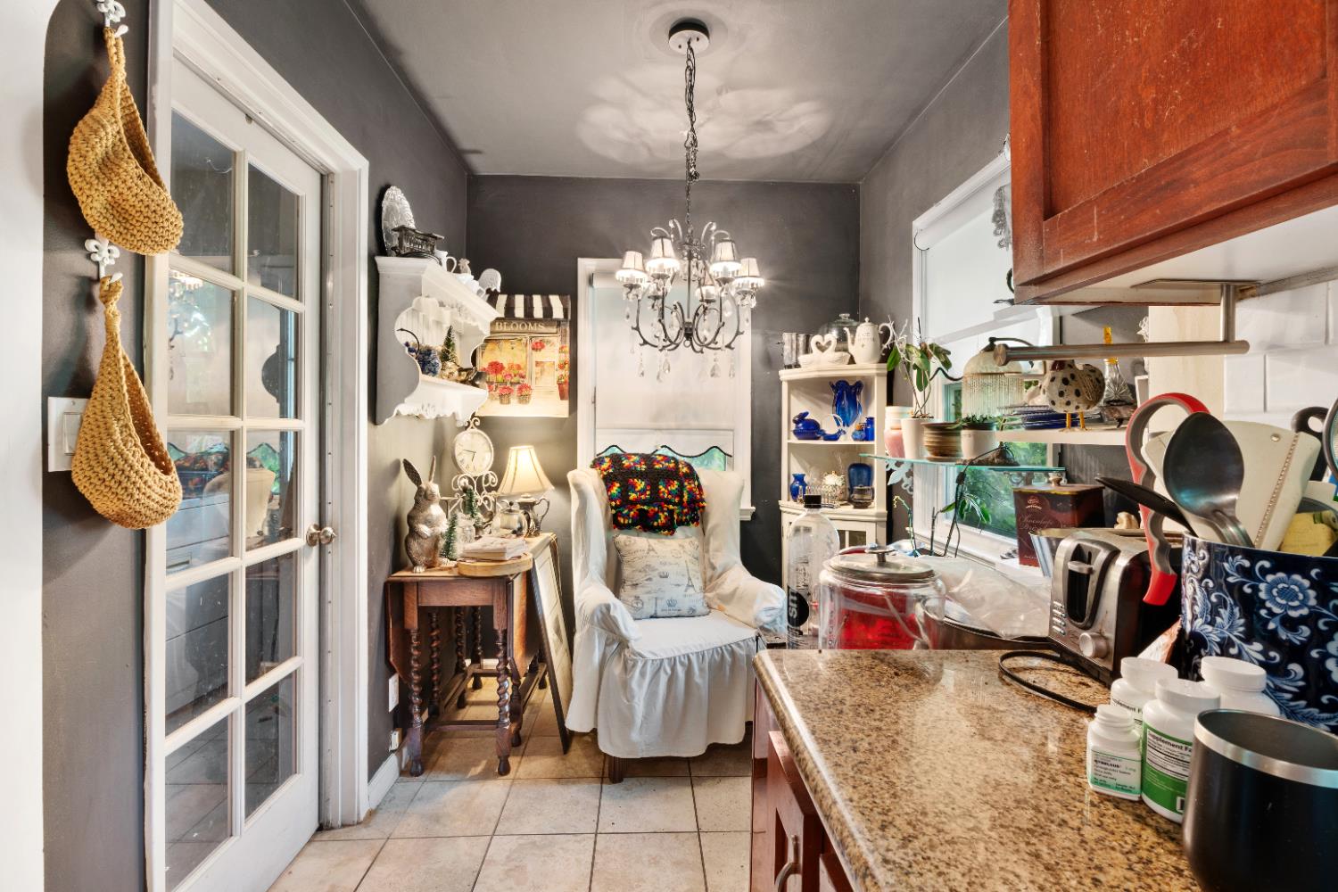 1925 N Arthur Ave, Fresno, CA 93705