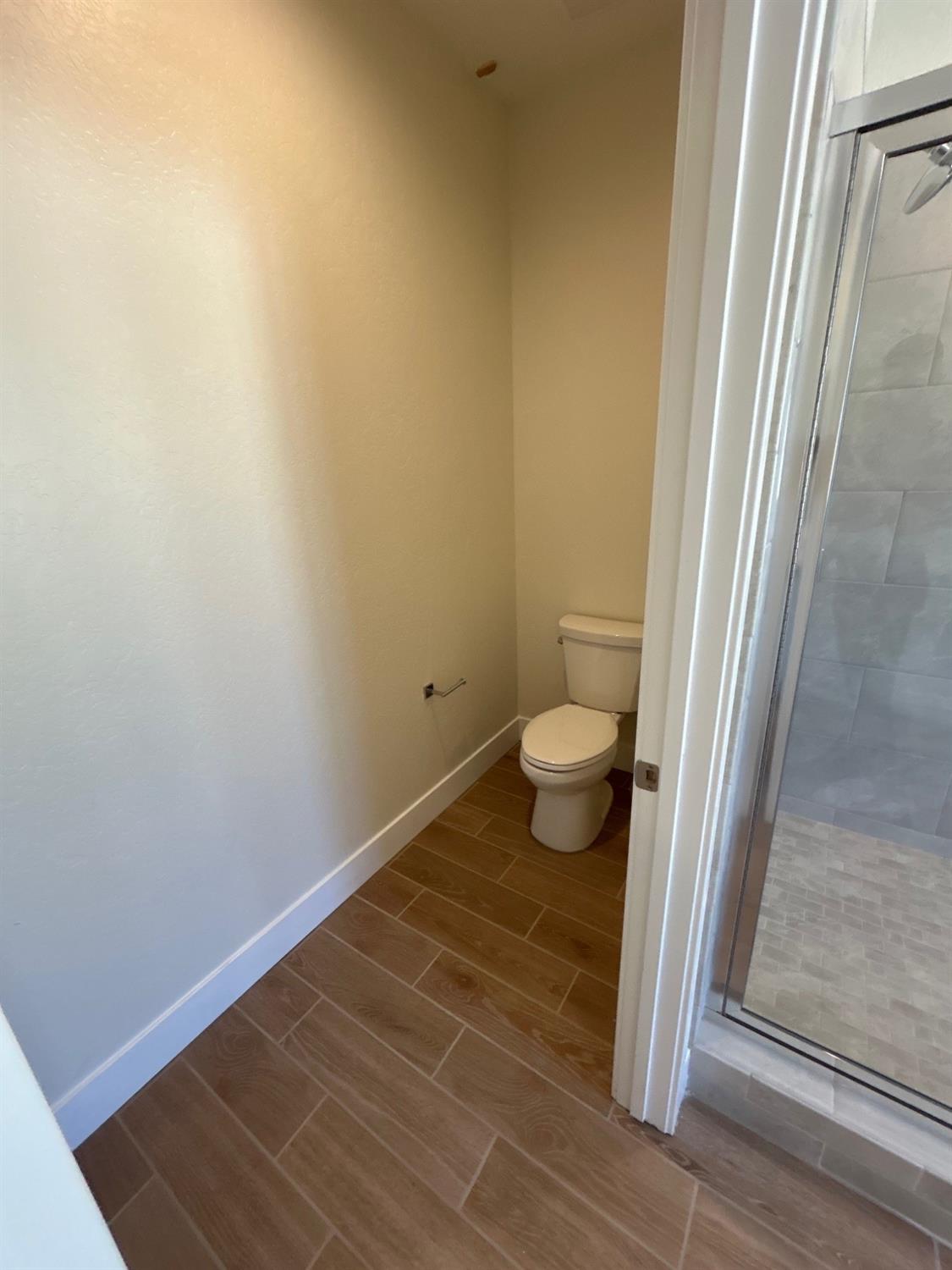 2822 E Corteza Dr, Fresno, CA 93730