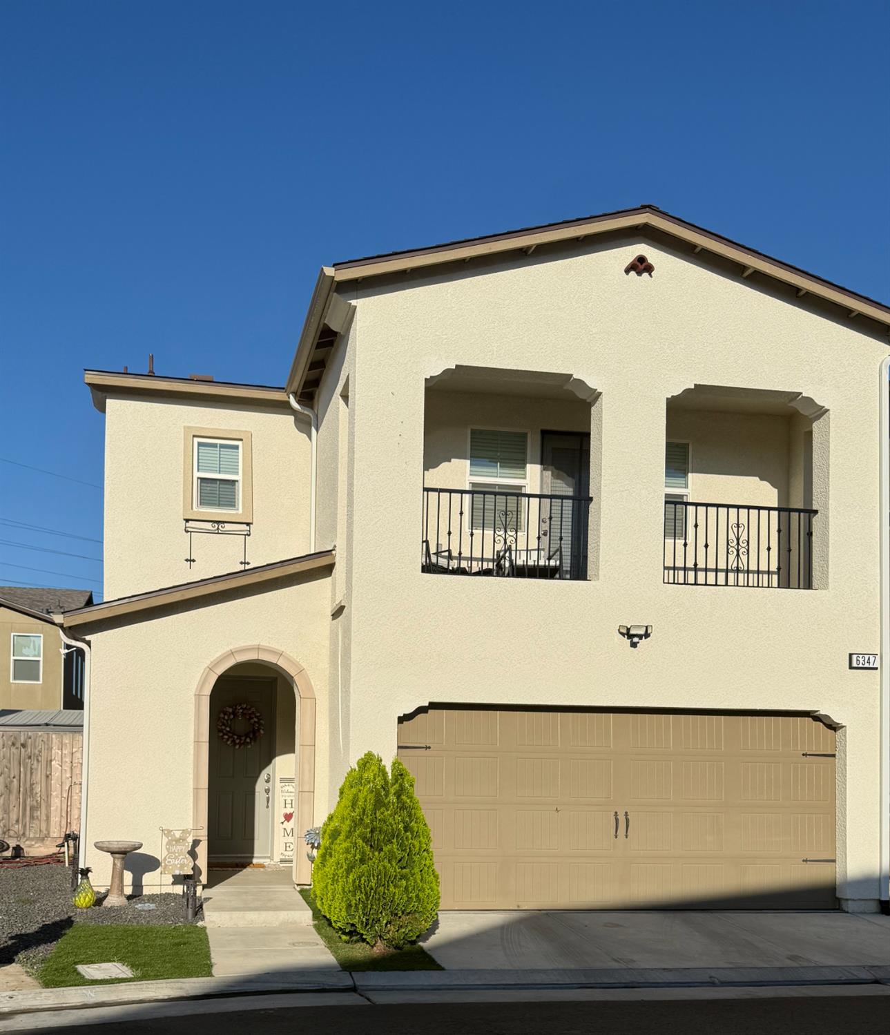 6347 N Alta Vista Ln, Fresno, CA 93722