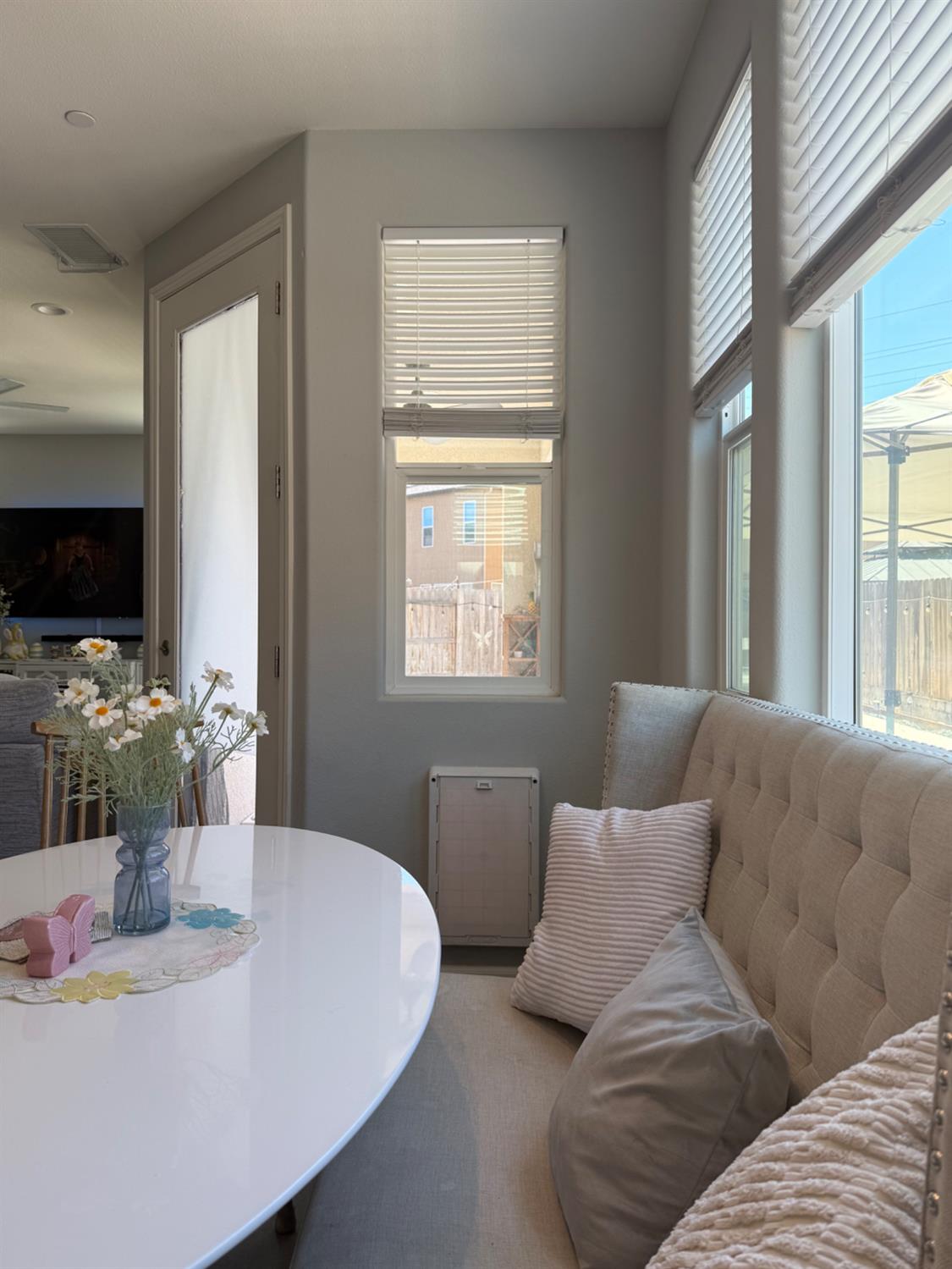 6347 N Alta Vista Ln, Fresno, CA 93722