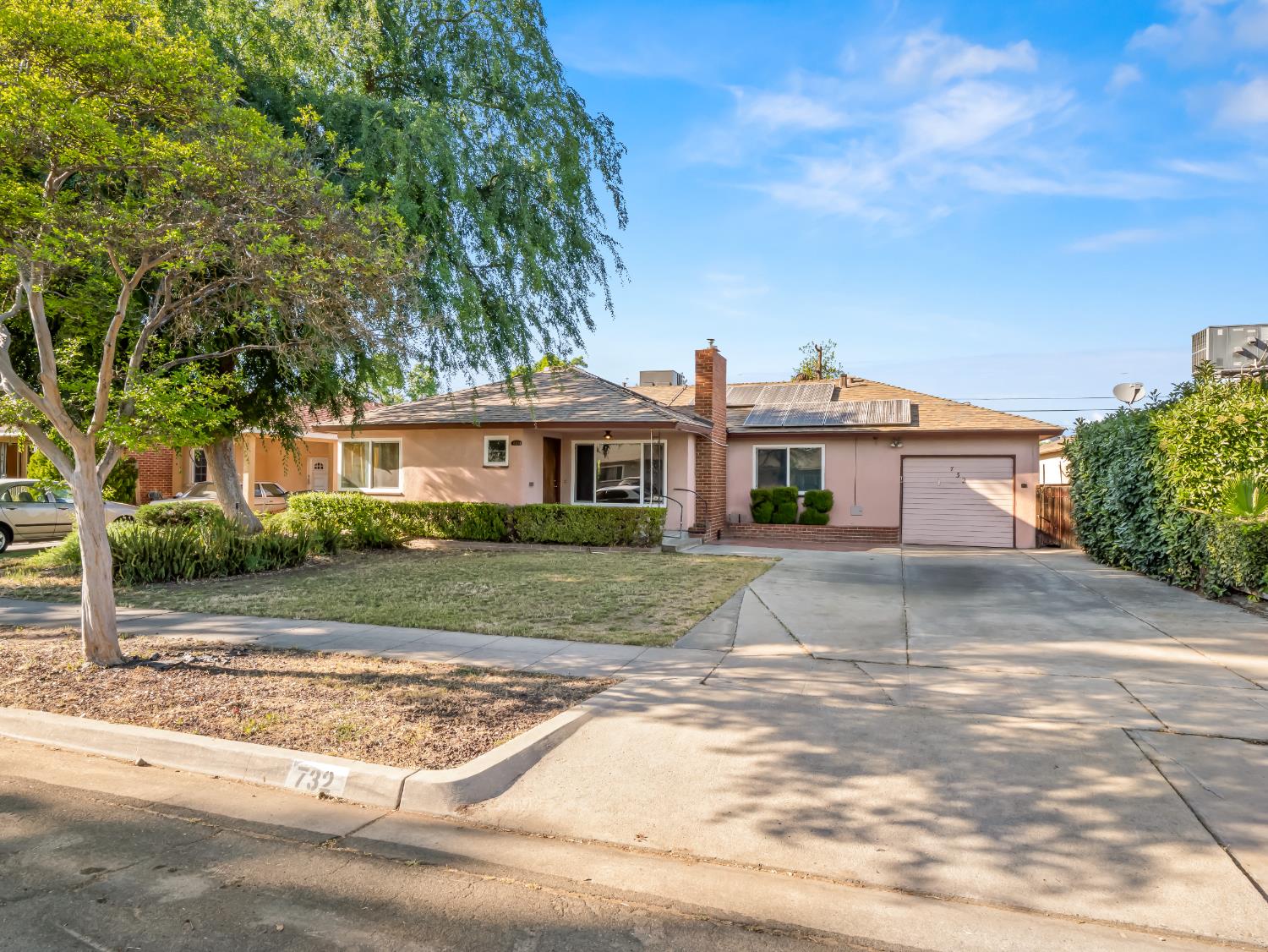 732 W Cortland Ave, Fresno, CA 93705