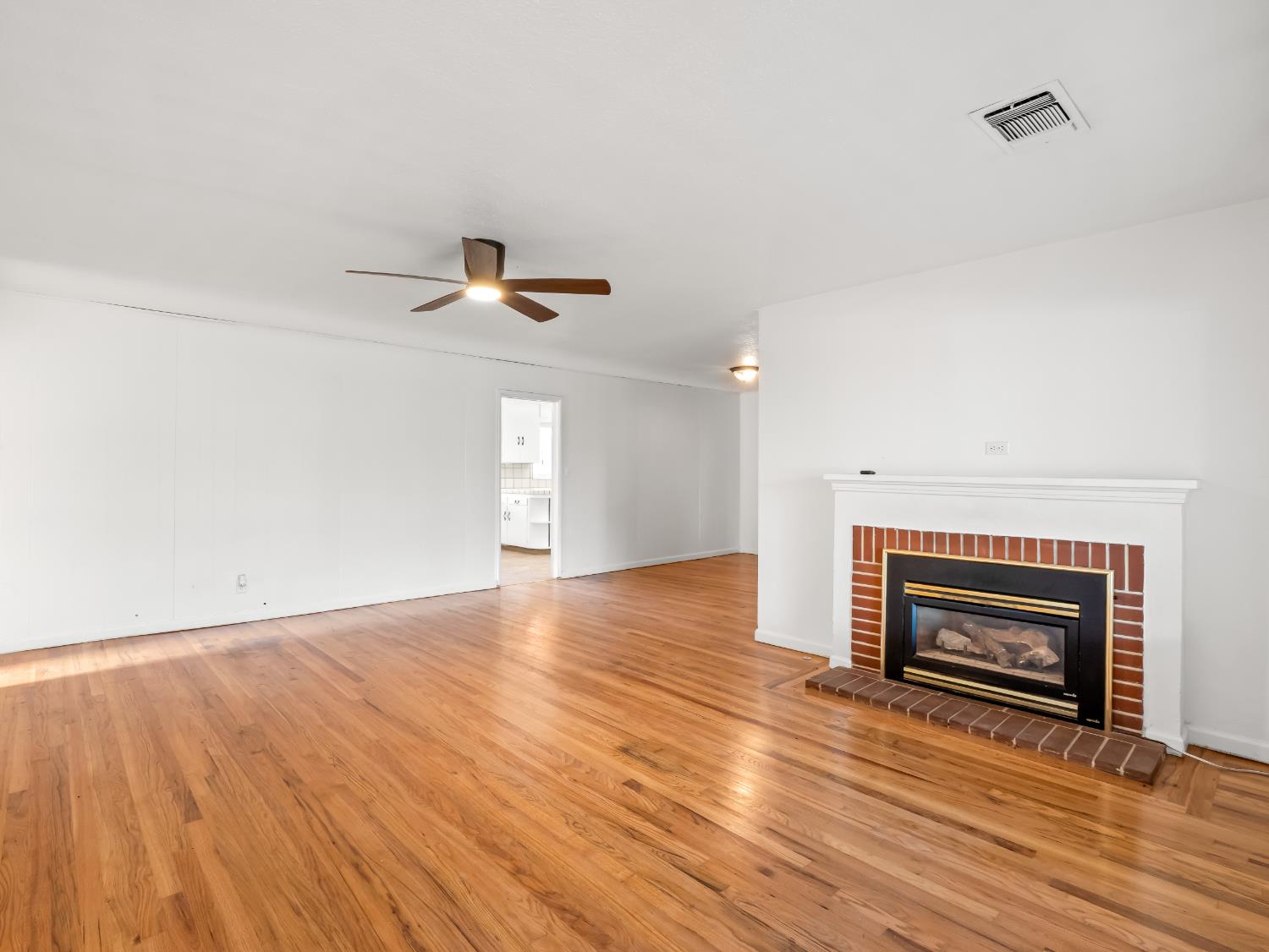 732 W Cortland Ave, Fresno, CA 93705