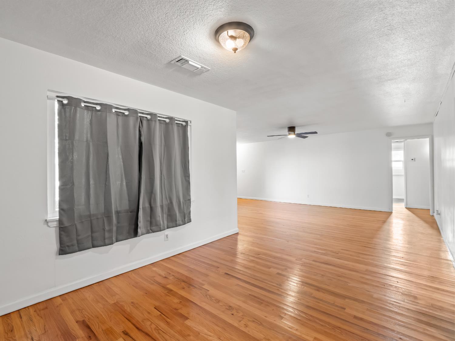 732 W Cortland Ave, Fresno, CA 93705