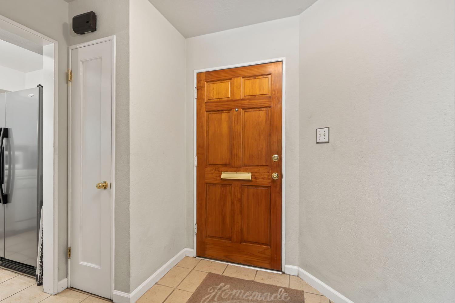 1203 E Simpson Ave, Fresno, CA 93704