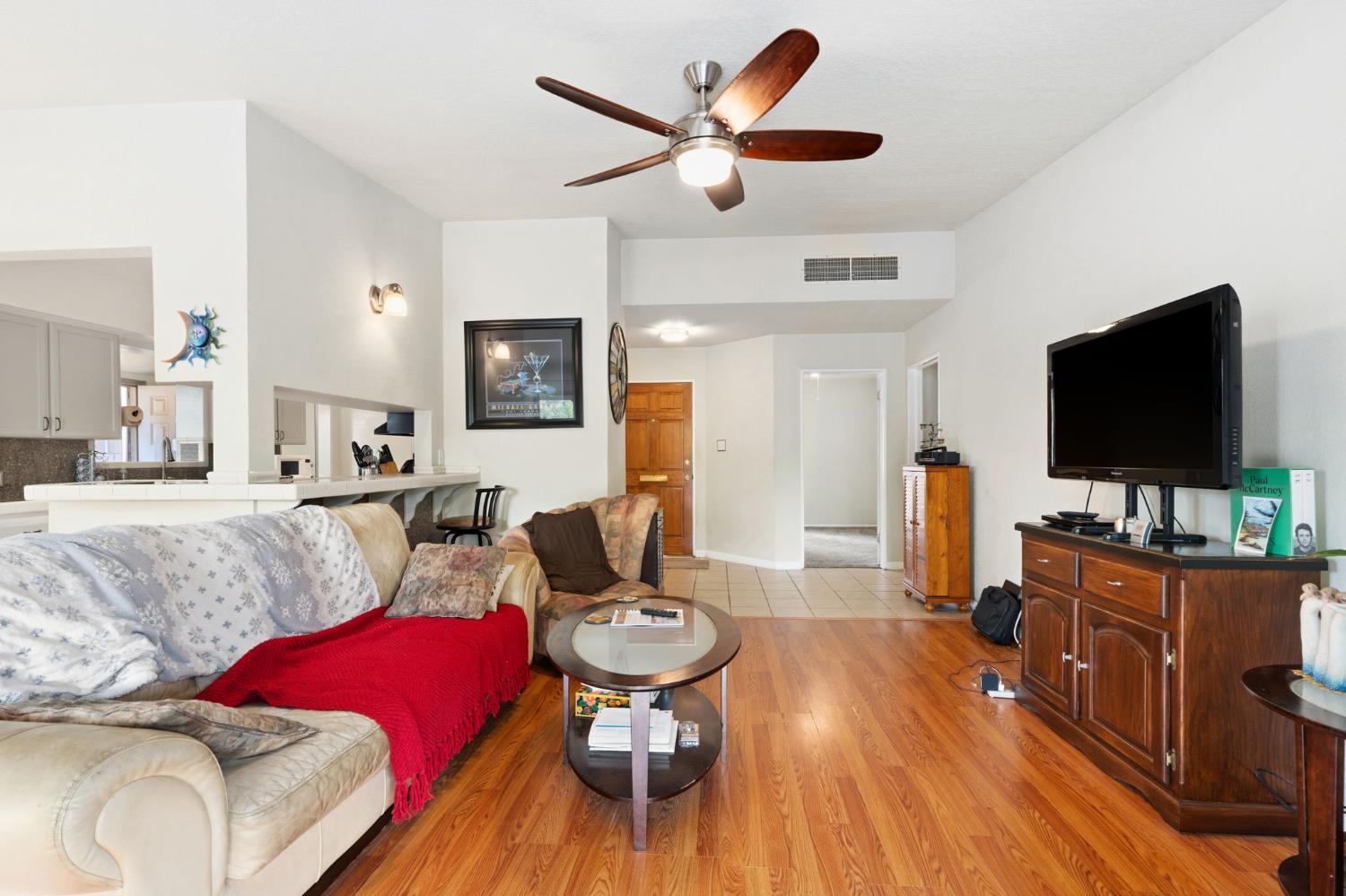 1203 E Simpson Ave, Fresno, CA 93704