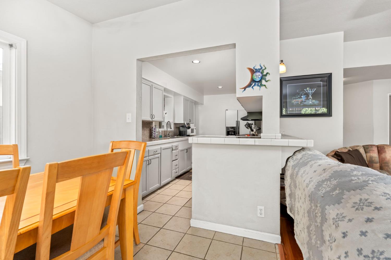 1203 E Simpson Ave, Fresno, CA 93704