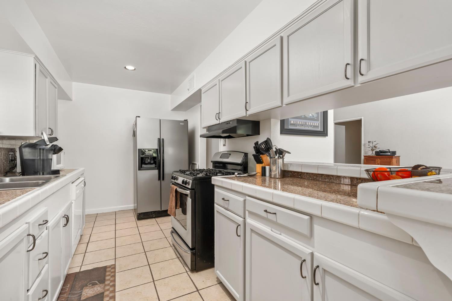 1203 E Simpson Ave, Fresno, CA 93704