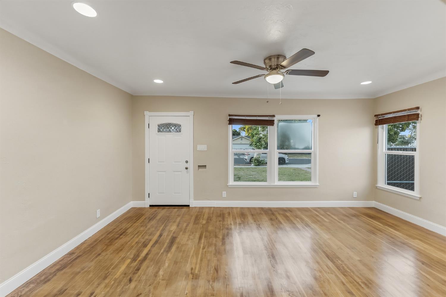 3070 E Peralta Way, Fresno, CA 93703