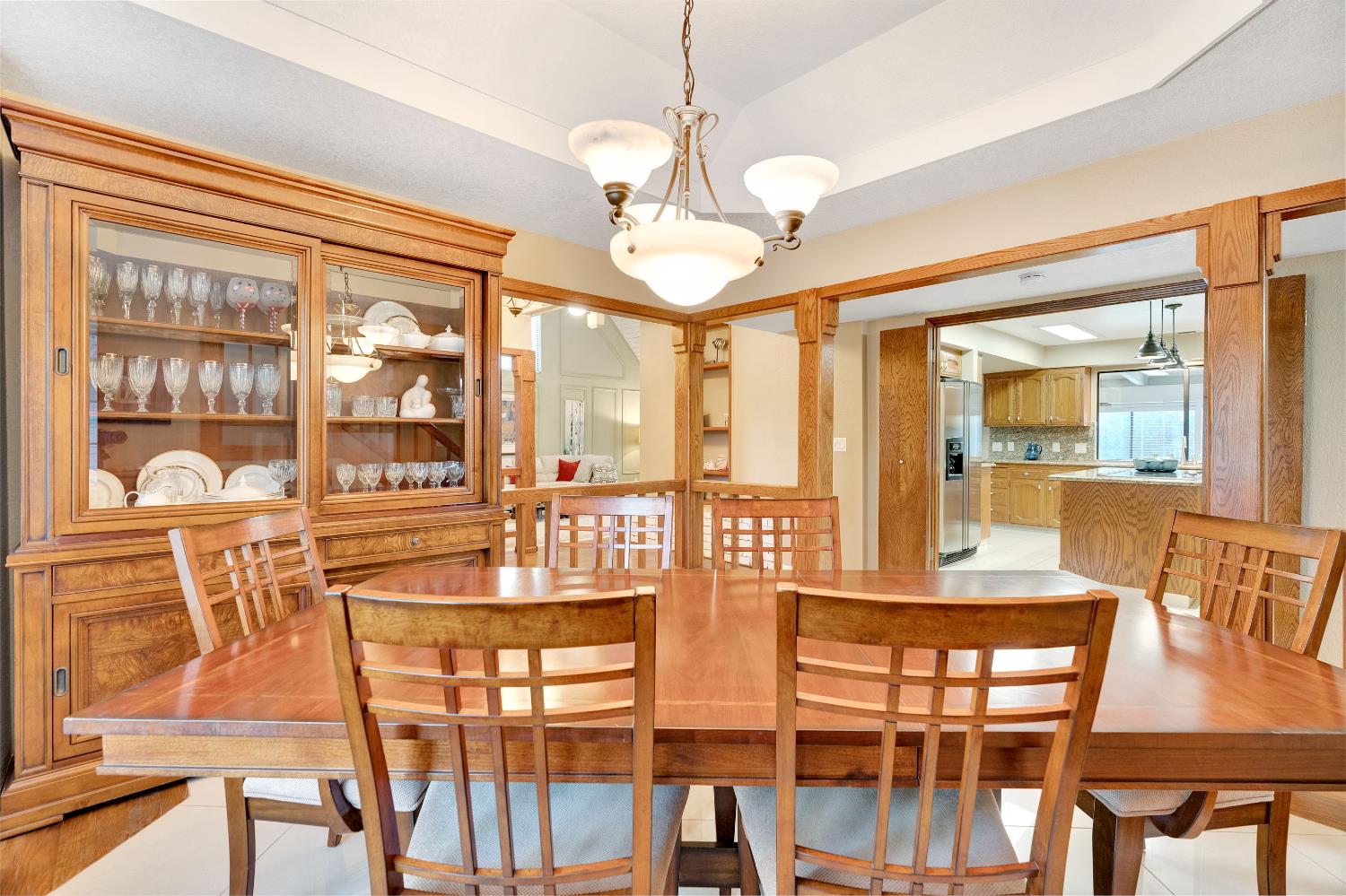 327 E Audubon Dr, Fresno, CA 93720