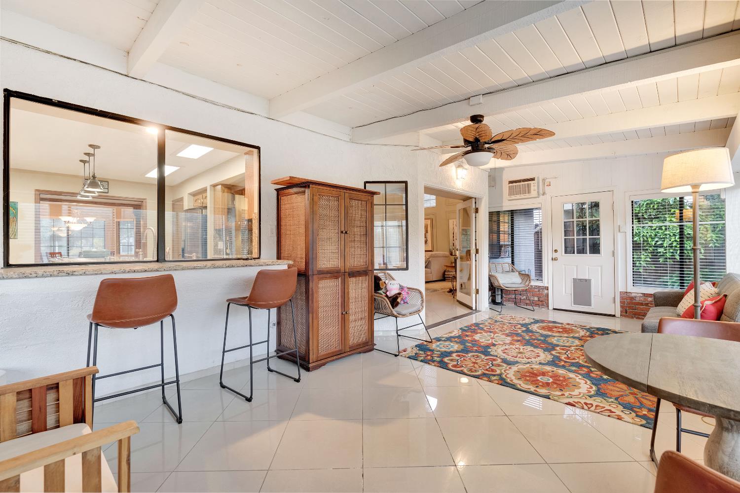 327 E Audubon Dr, Fresno, CA 93720