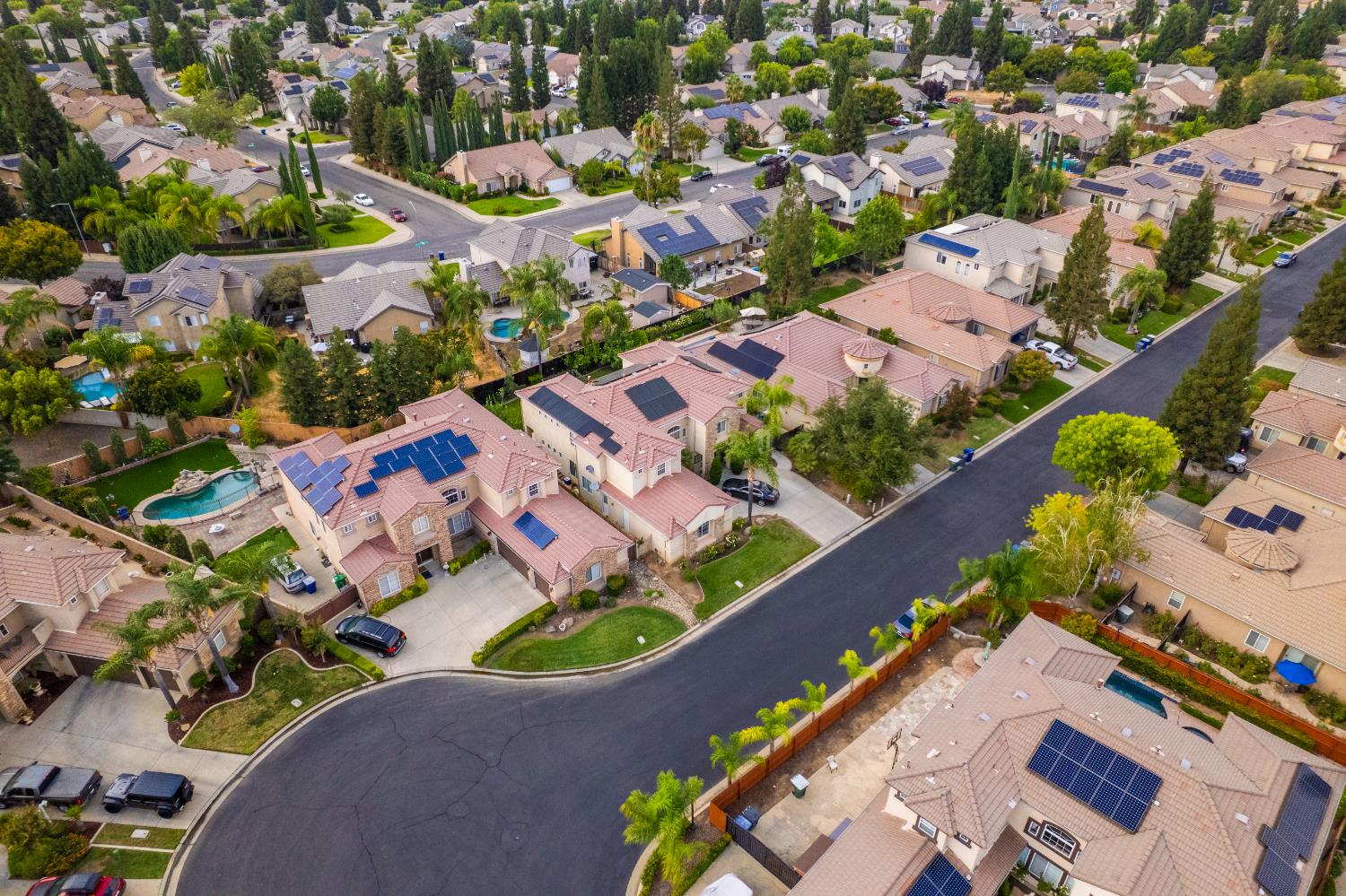 9655 N Willey Ct, Fresno, CA 93720