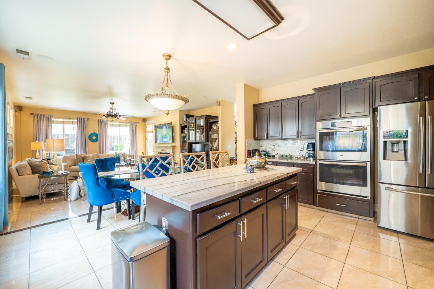 9655 N Willey Ct, Fresno, CA 93720