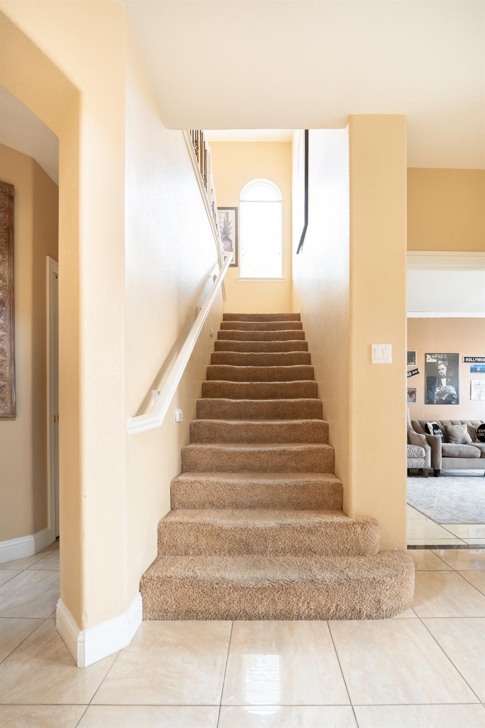 9655 N Willey Ct, Fresno, CA 93720