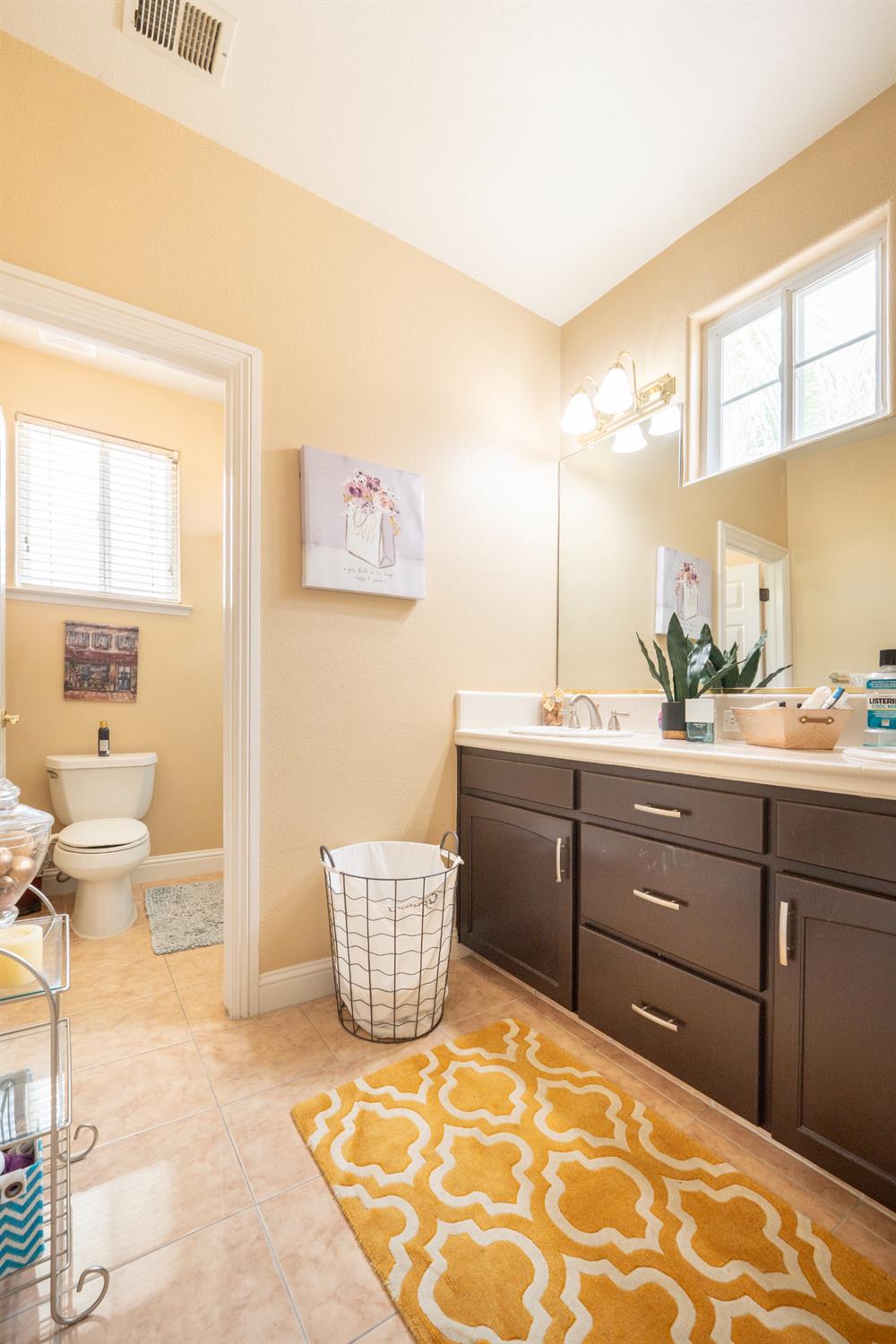 9655 N Willey Ct, Fresno, CA 93720