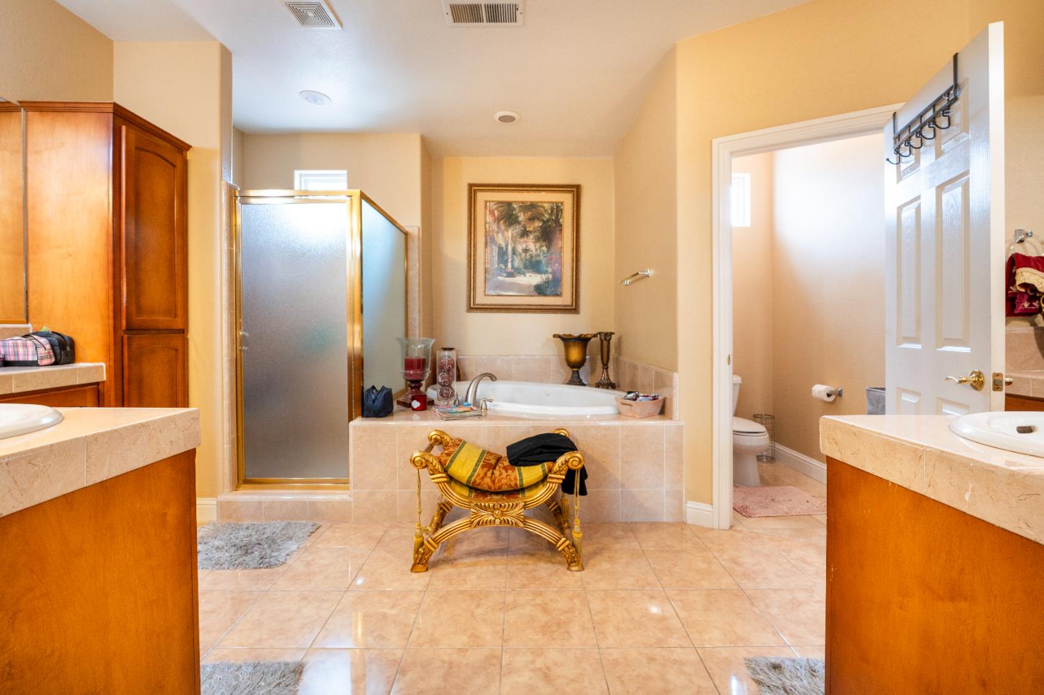 9655 N Willey Ct, Fresno, CA 93720