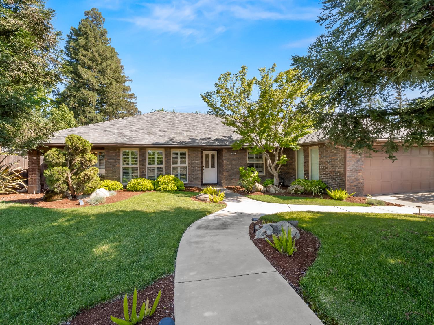 8732 N Fuller Ave, Fresno, CA 93720