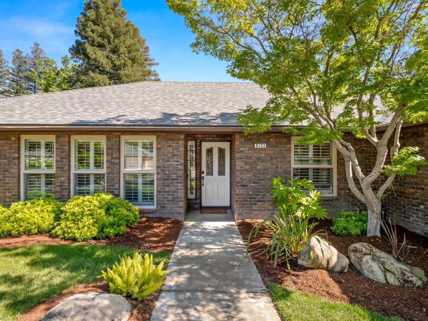 8732 N Fuller Ave, Fresno, CA 93720