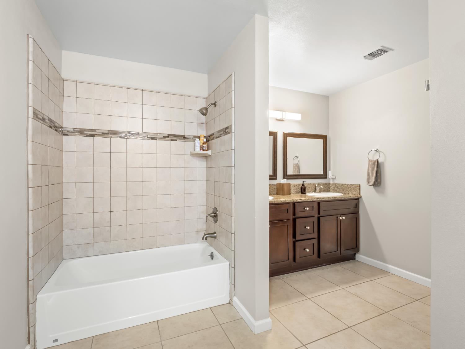 8732 N Fuller Ave, Fresno, CA 93720