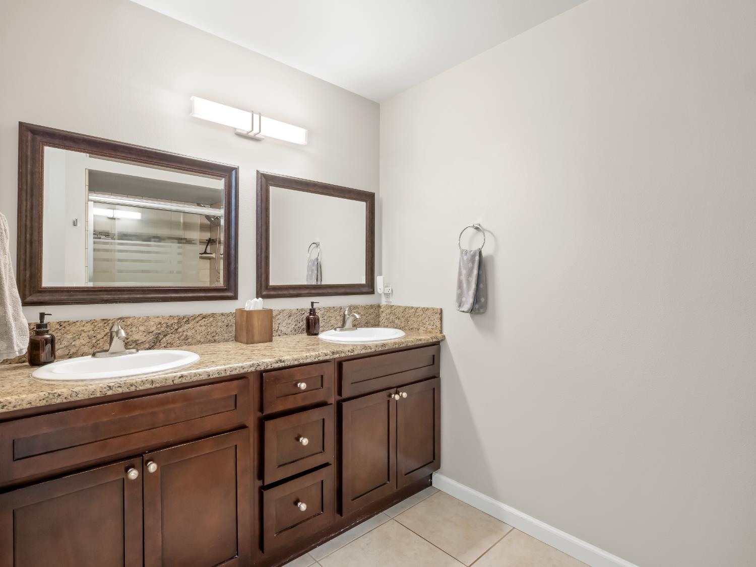 8732 N Fuller Ave, Fresno, CA 93720