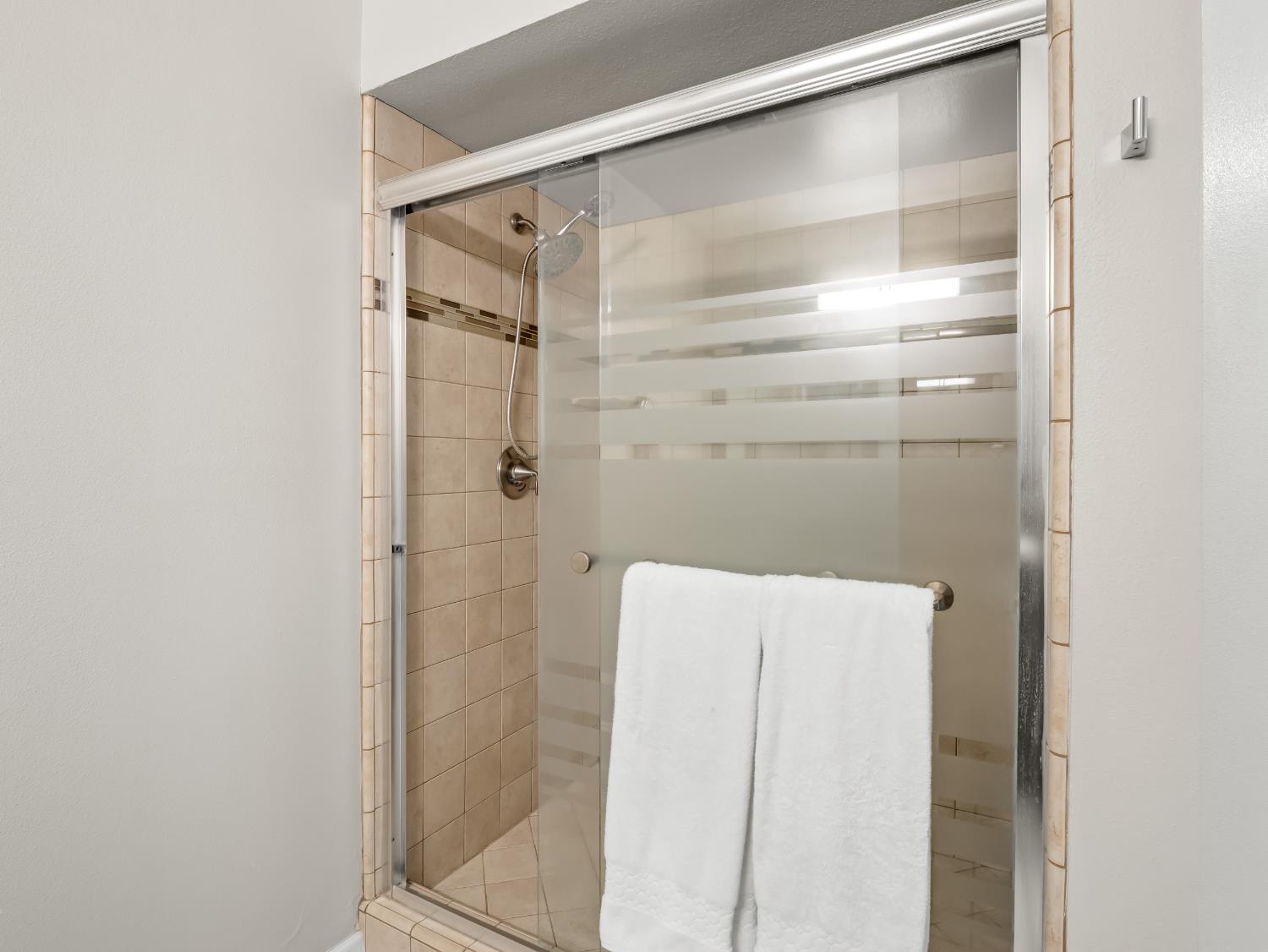 8732 N Fuller Ave, Fresno, CA 93720