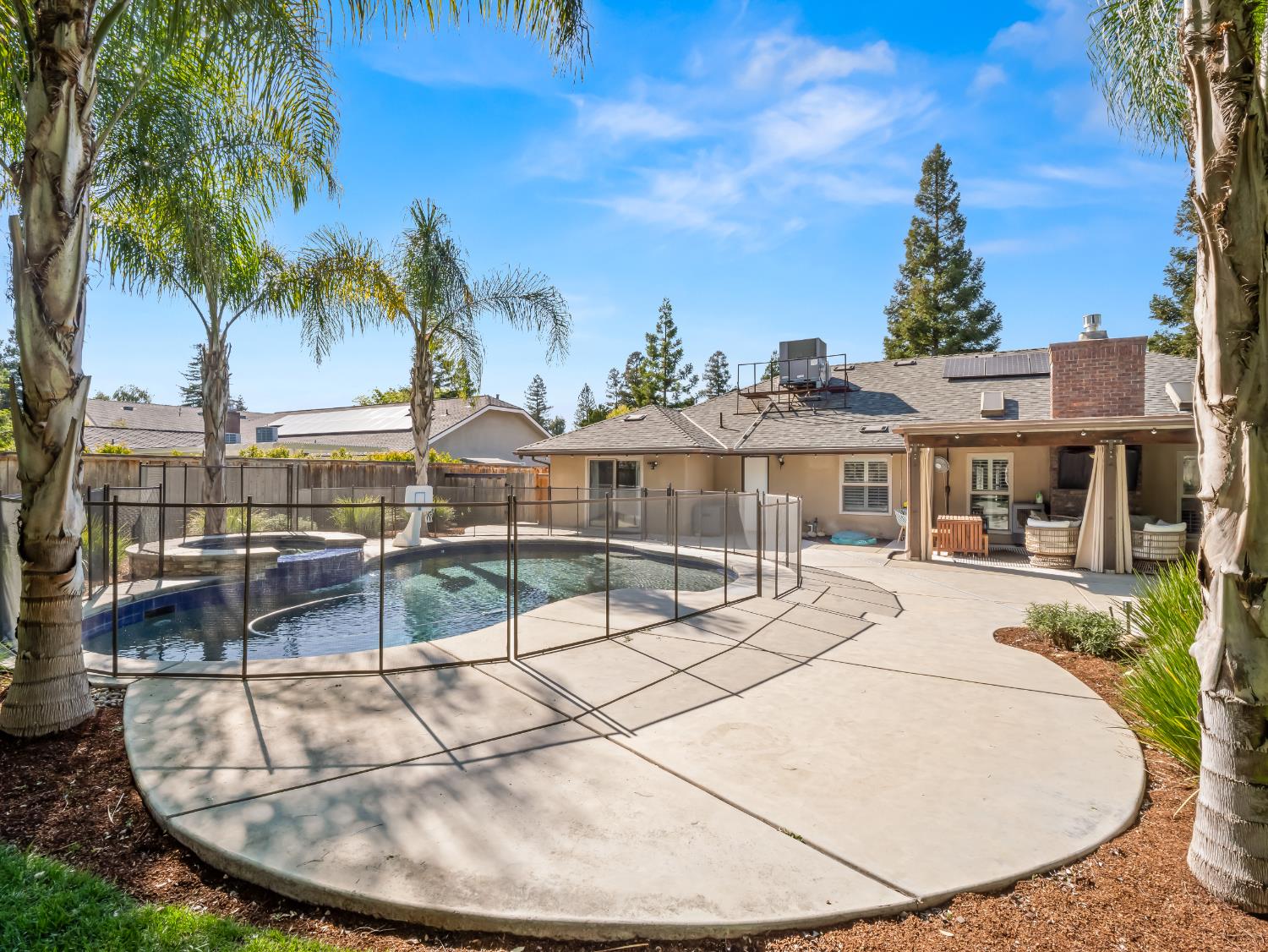 8732 N Fuller Ave, Fresno, CA 93720