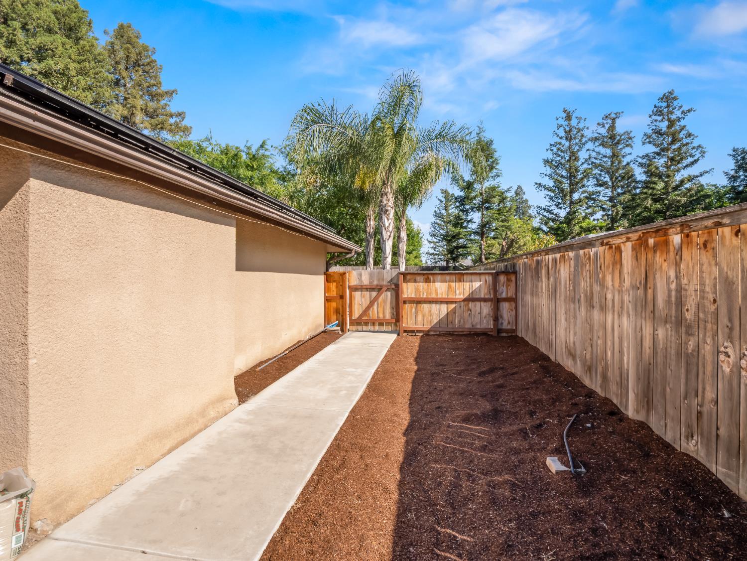 8732 N Fuller Ave, Fresno, CA 93720