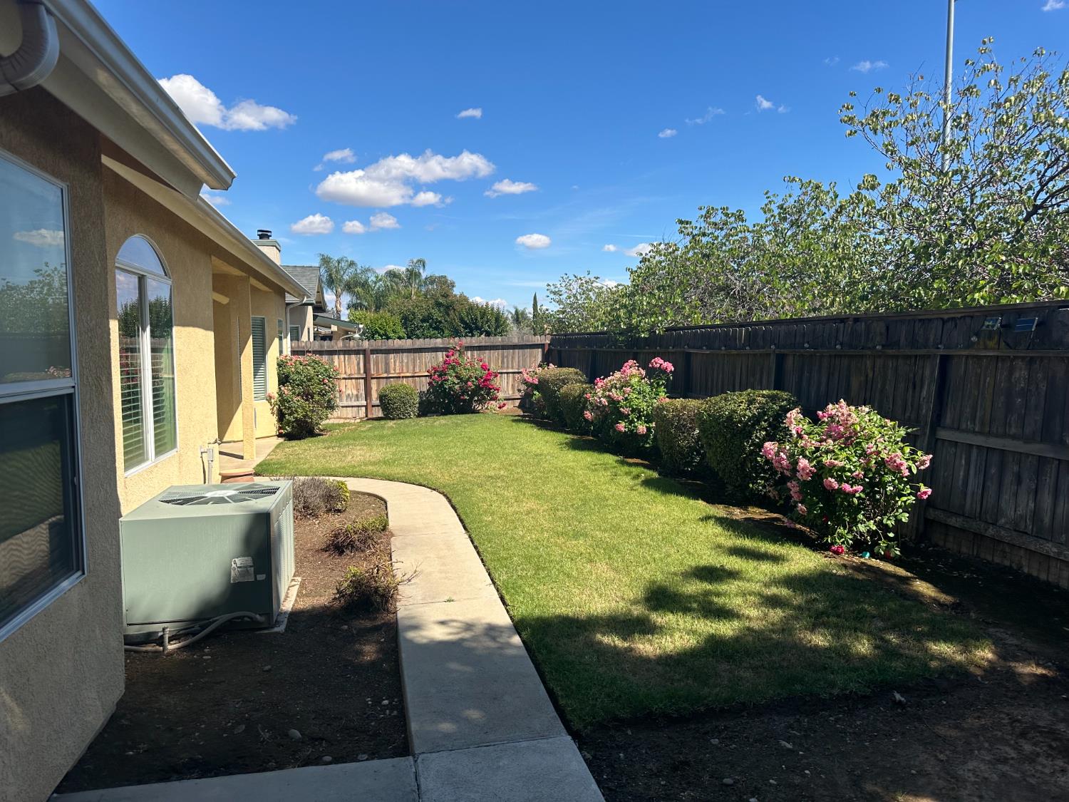 2523 E Cole Ave, Fresno, CA 93720