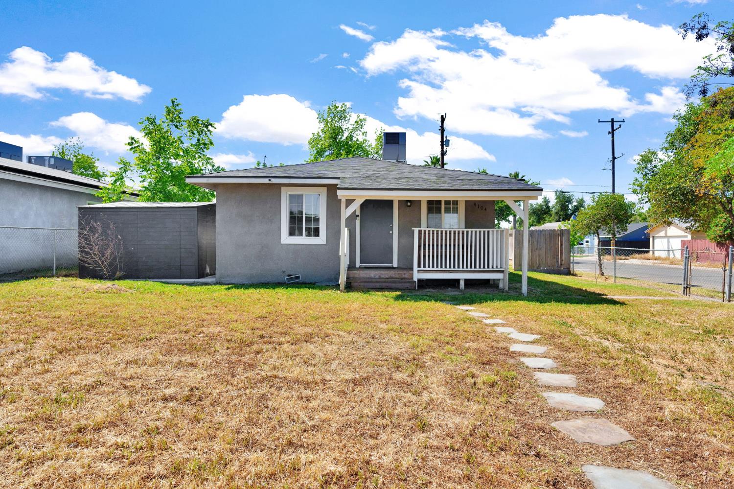 4104 E Madison Ave, Fresno, CA 93702