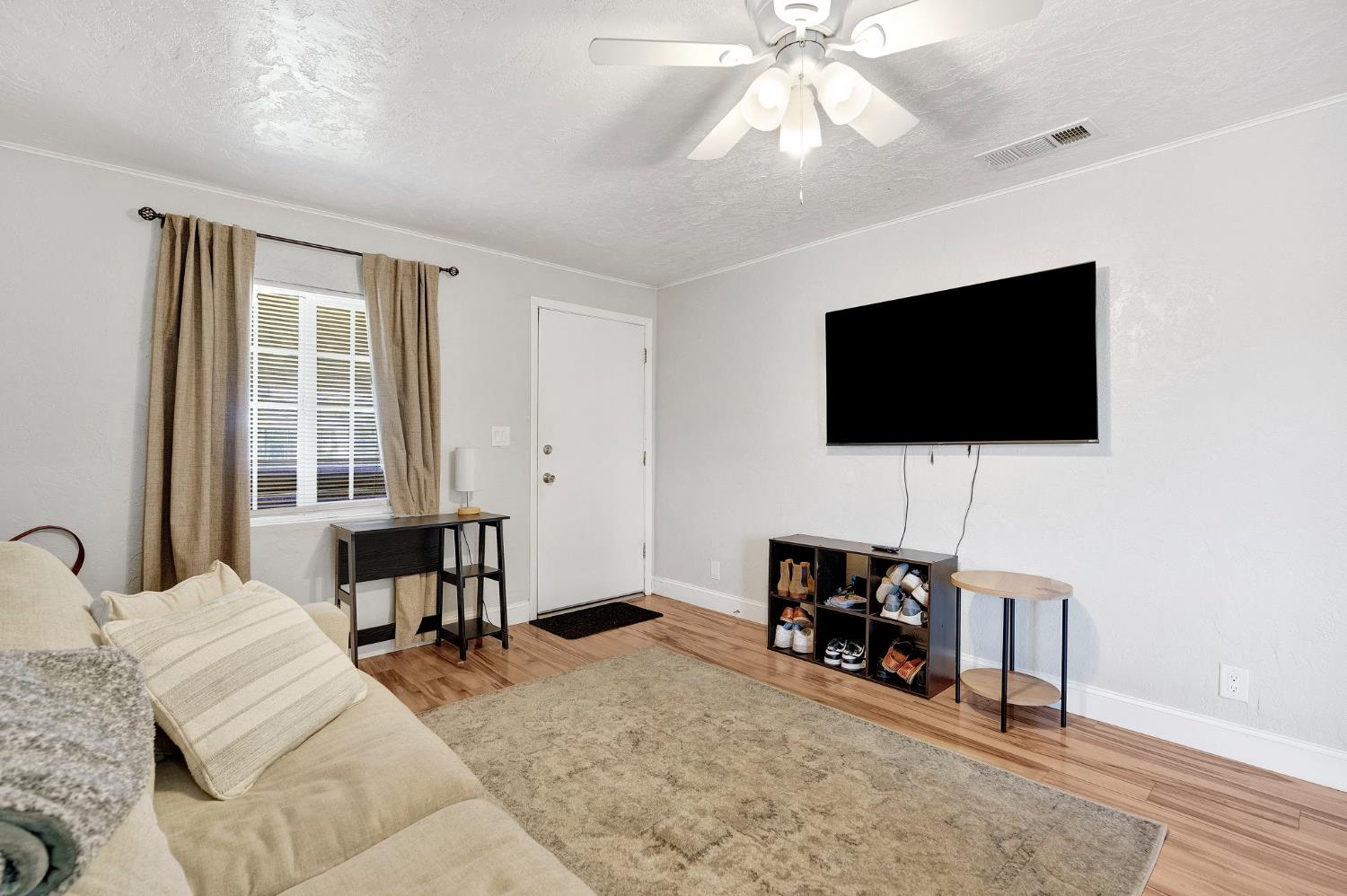 4104 E Madison Ave, Fresno, CA 93702