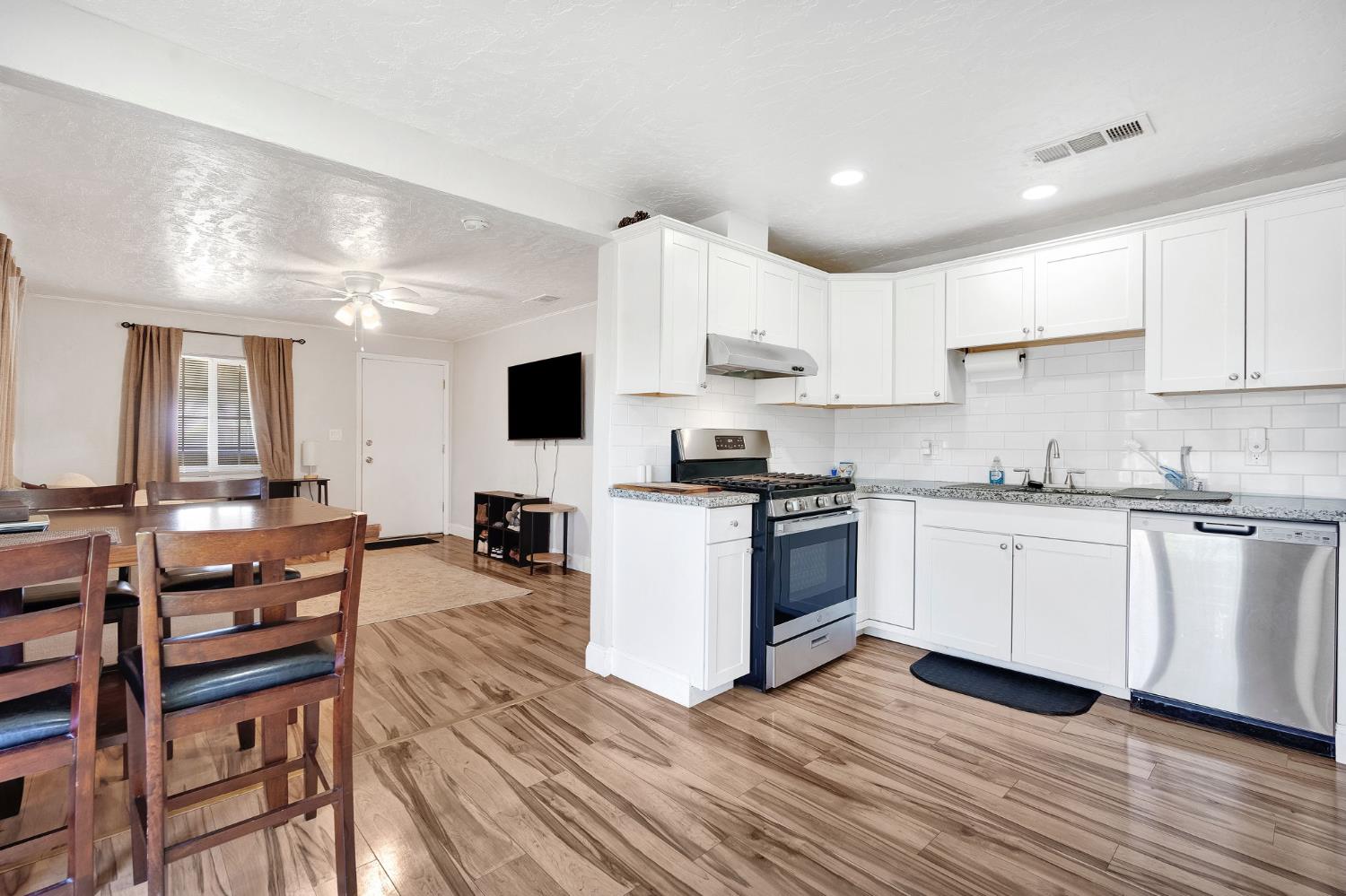 4104 E Madison Ave, Fresno, CA 93702