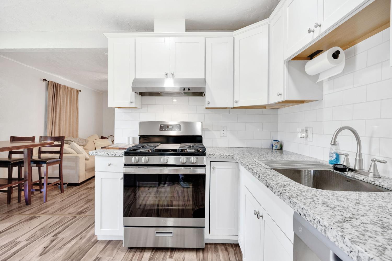 4104 E Madison Ave, Fresno, CA 93702