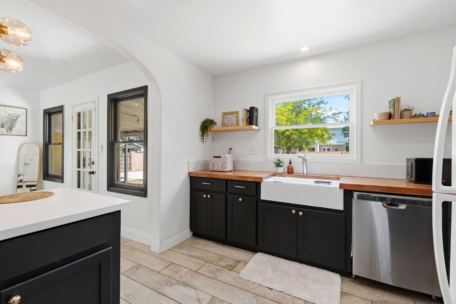 2142 N Wilson Ave, Fresno, CA 93704