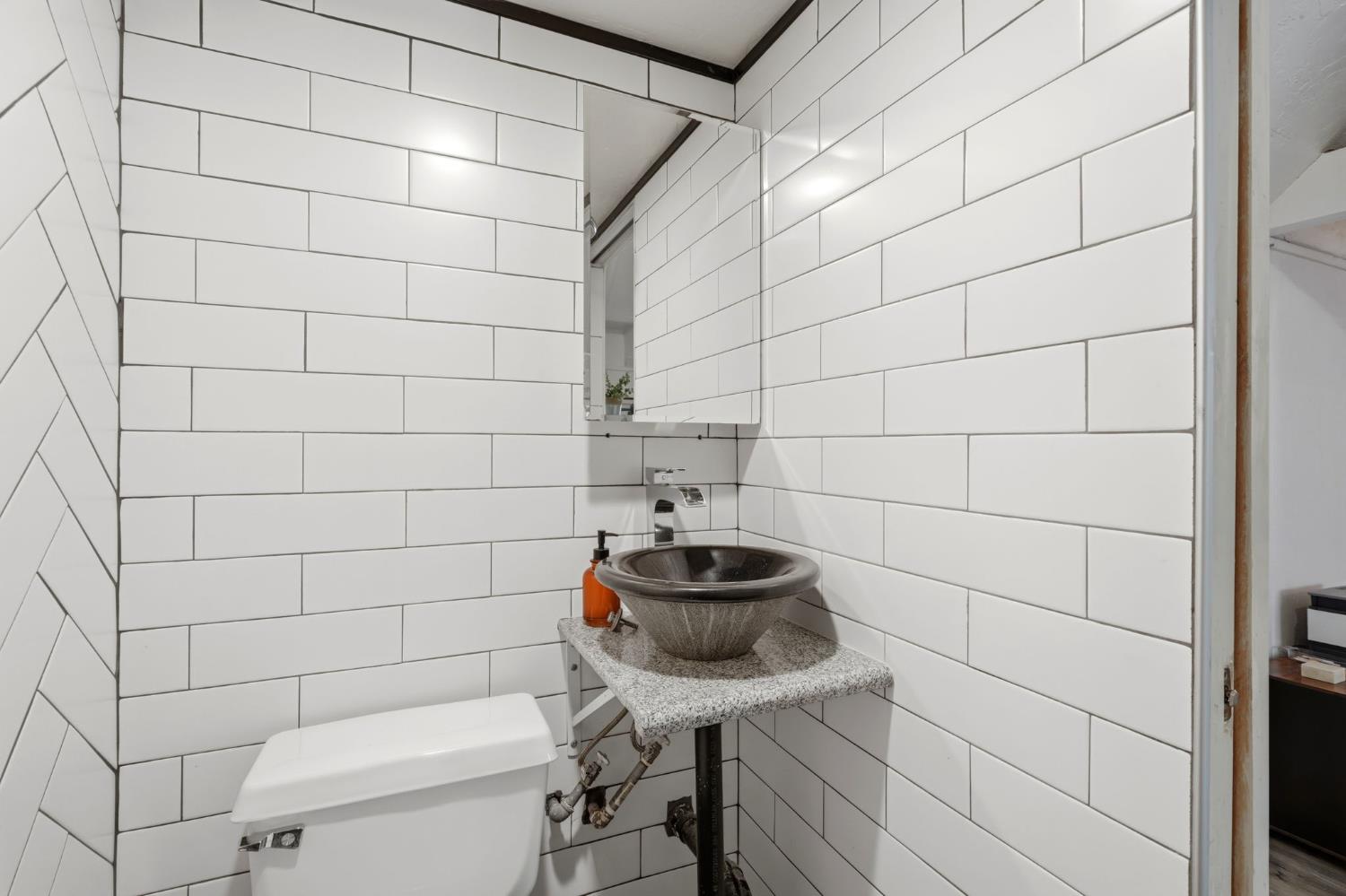 2142 N Wilson Ave, Fresno, CA 93704