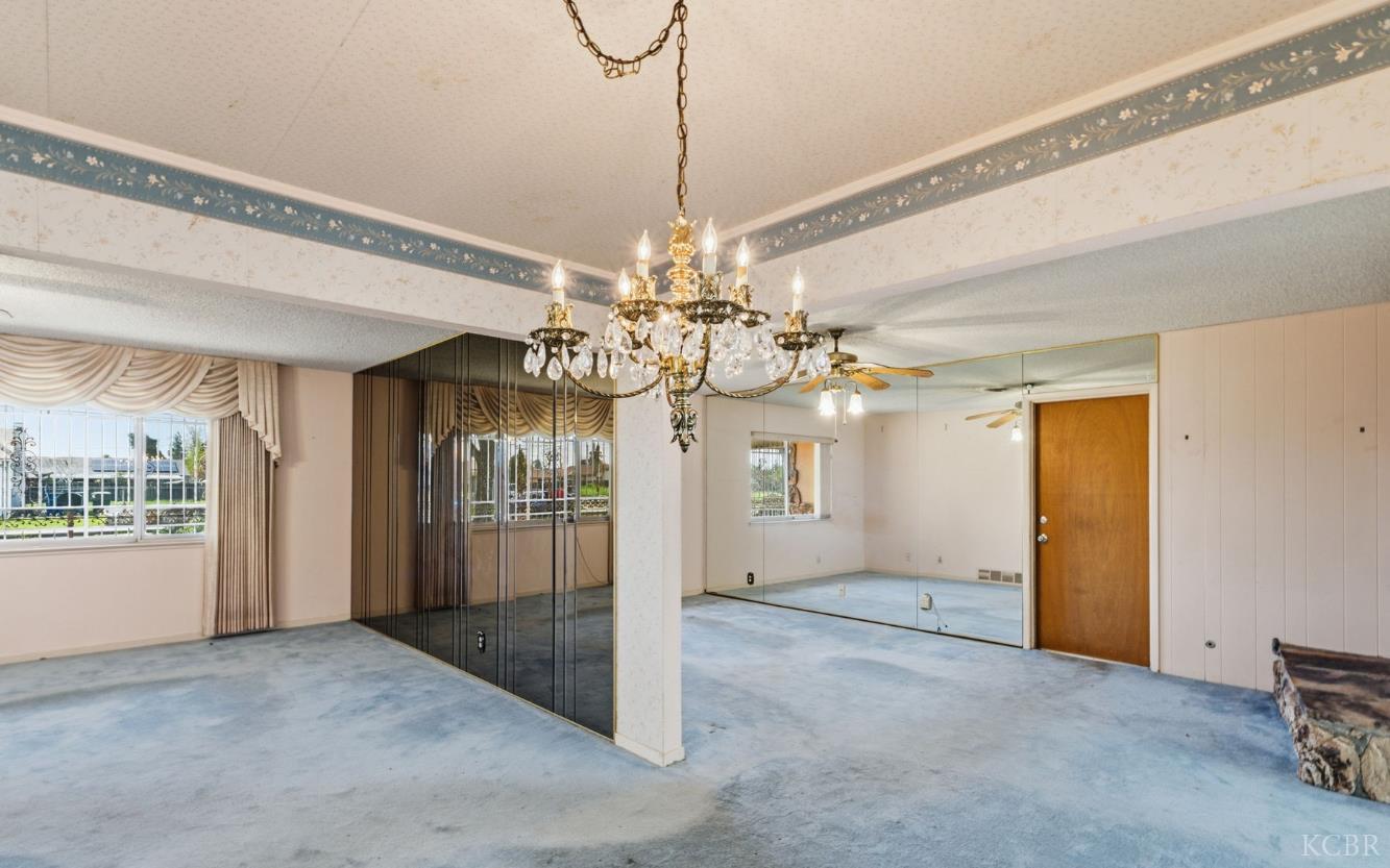 606 N Winery Ave, Fresno, CA 93727